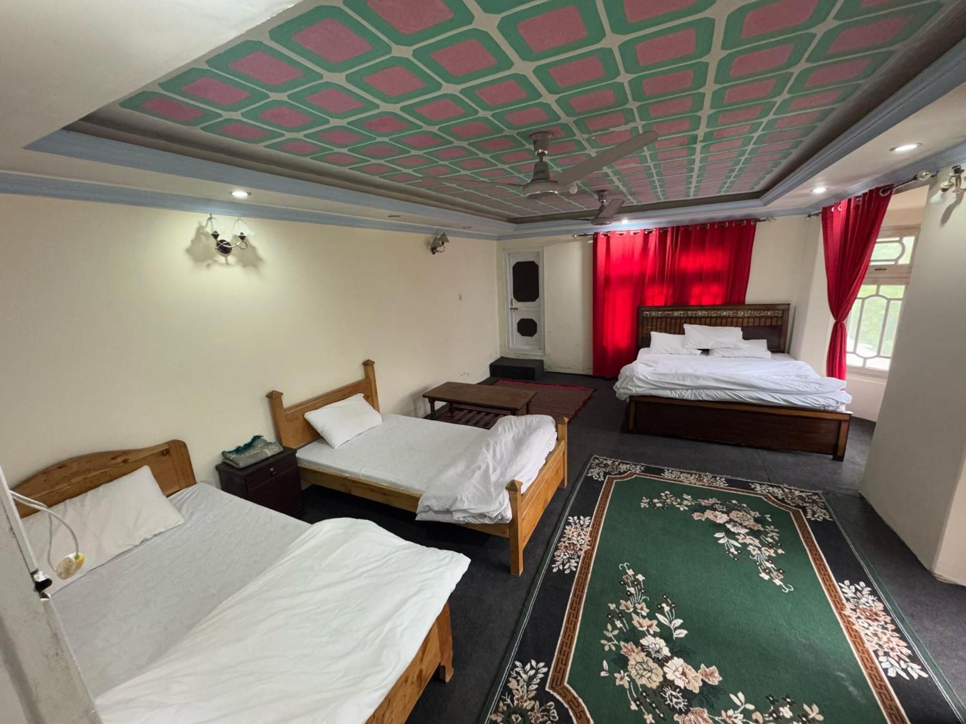 Deluxe Family Room
