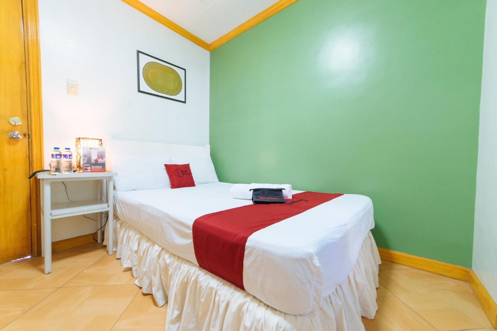 RedDoorz @ Arimbay Legazpi City Standard Queen Room 2