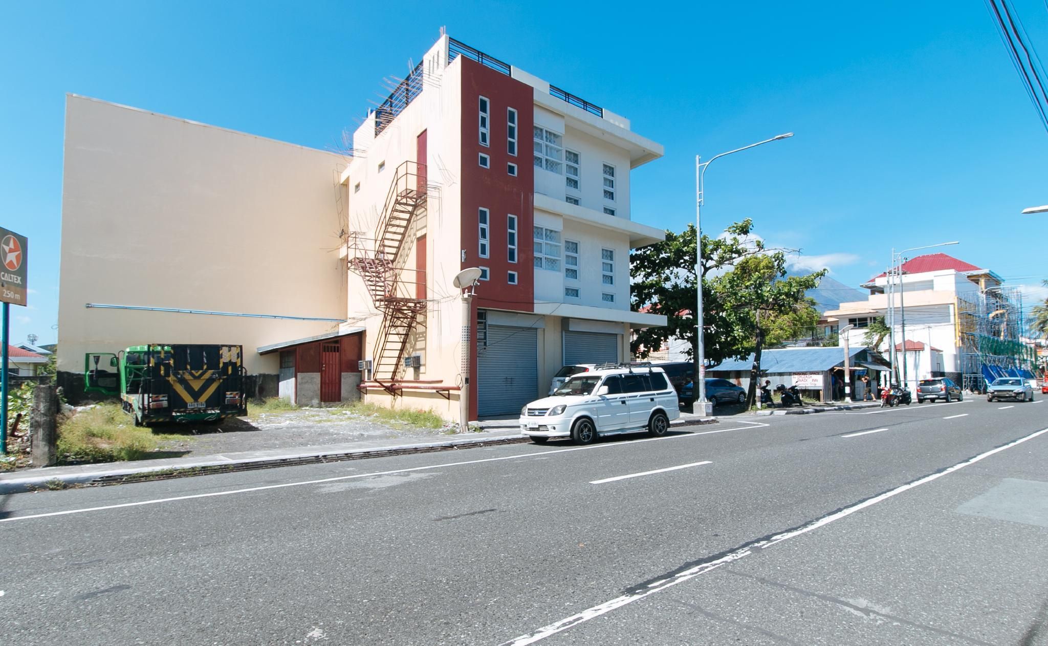 RedDoorz @ Golite Washington