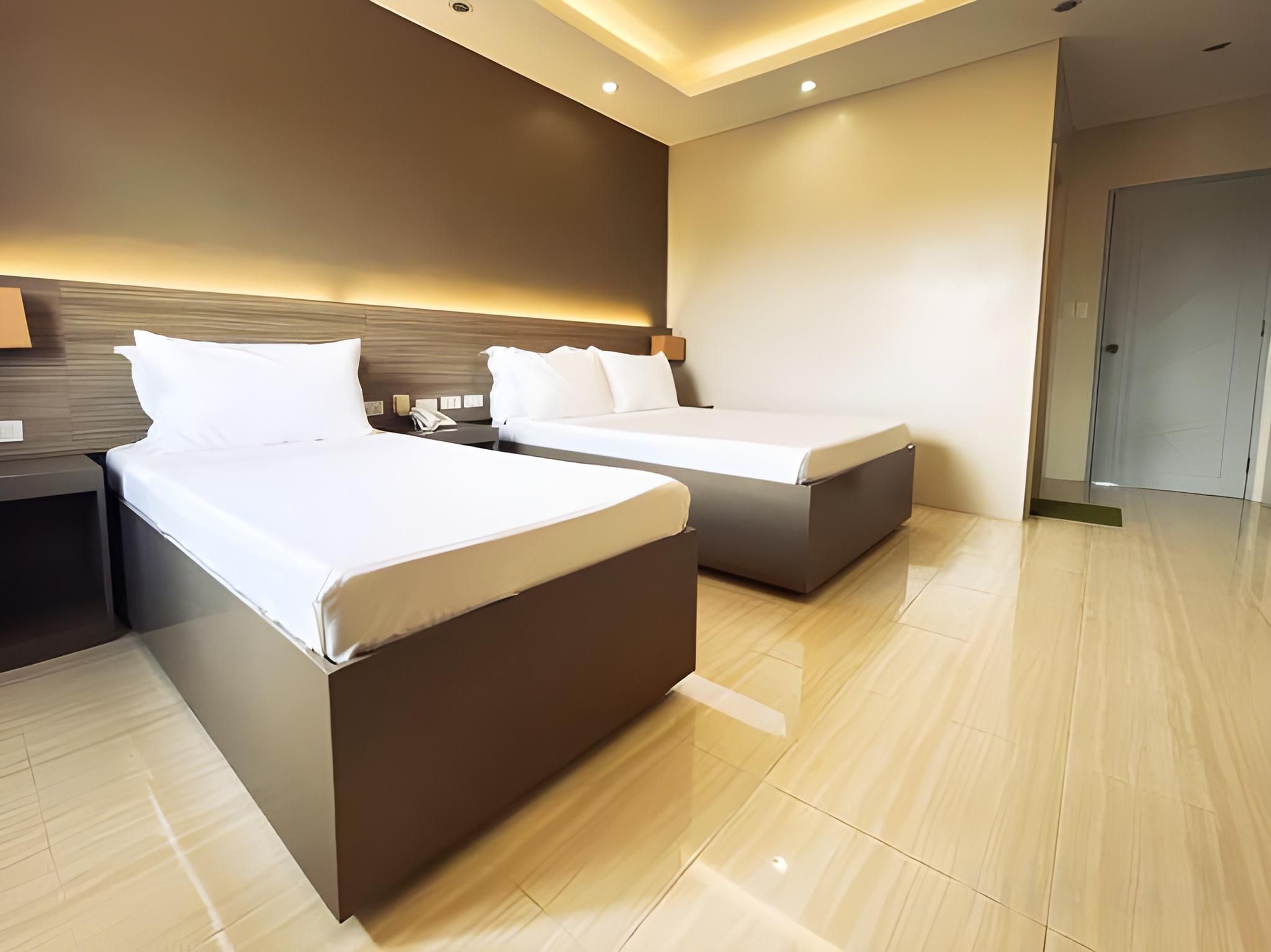 Standard Fan Room