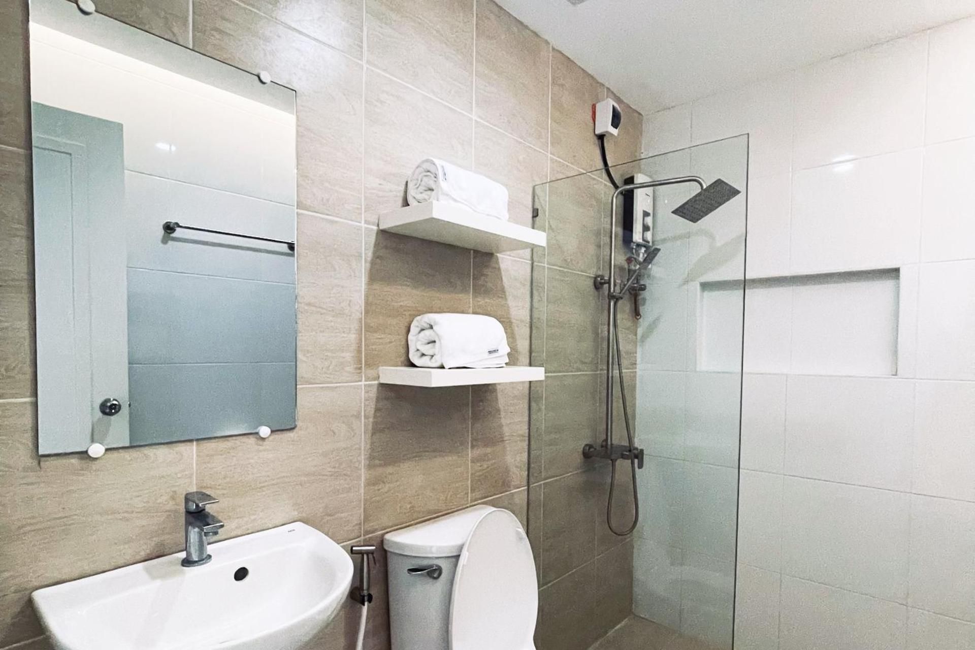 Daraga Tourist Inn Deluxe Suite 3