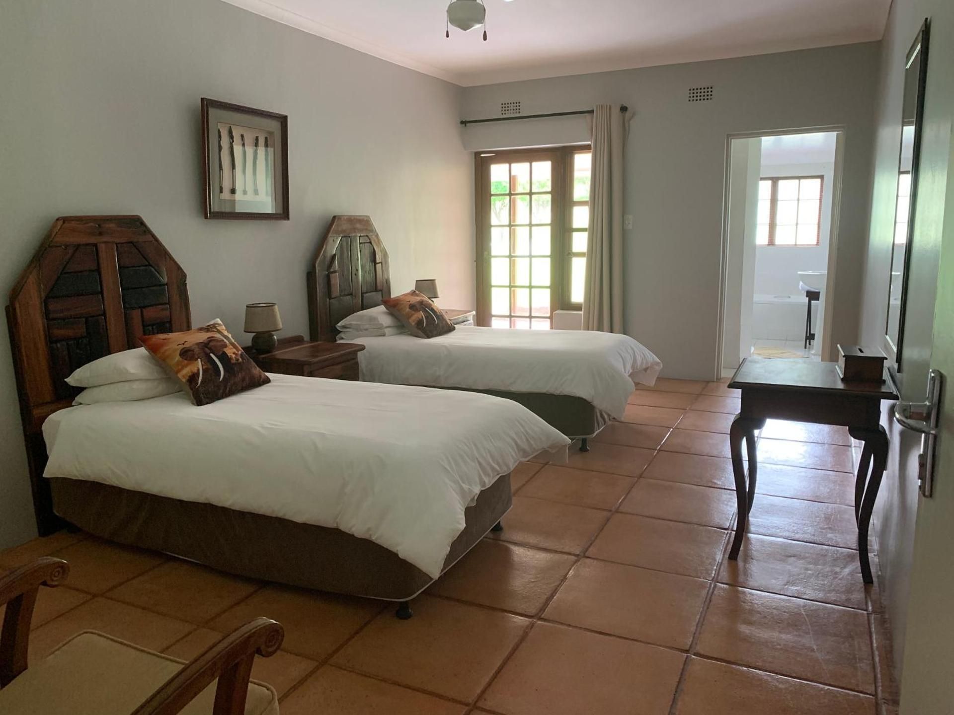 Twin Room with Private Bathroom