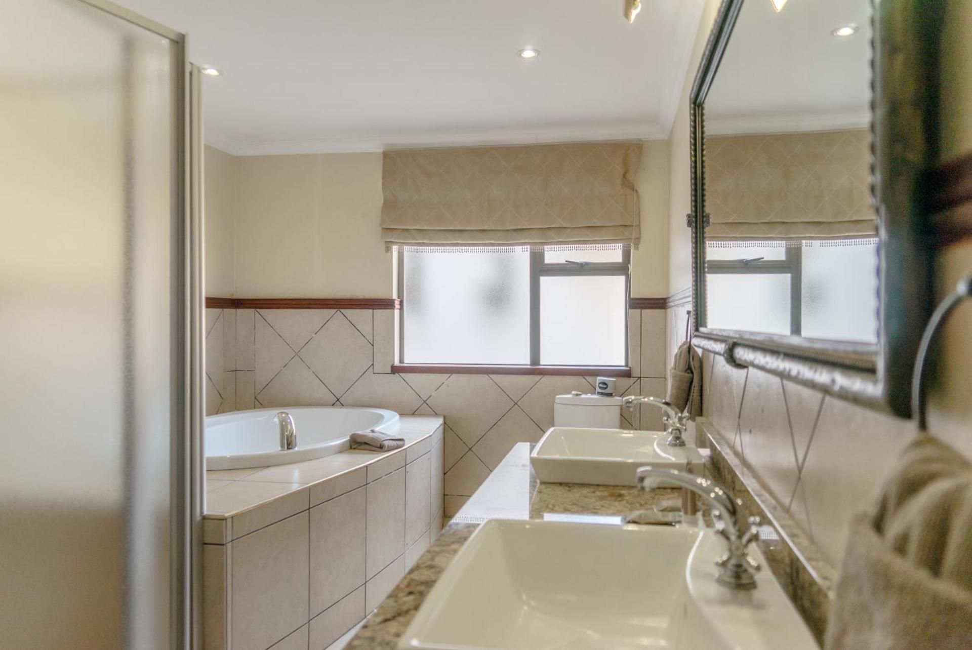 Eagles Nest - Sleeps 16