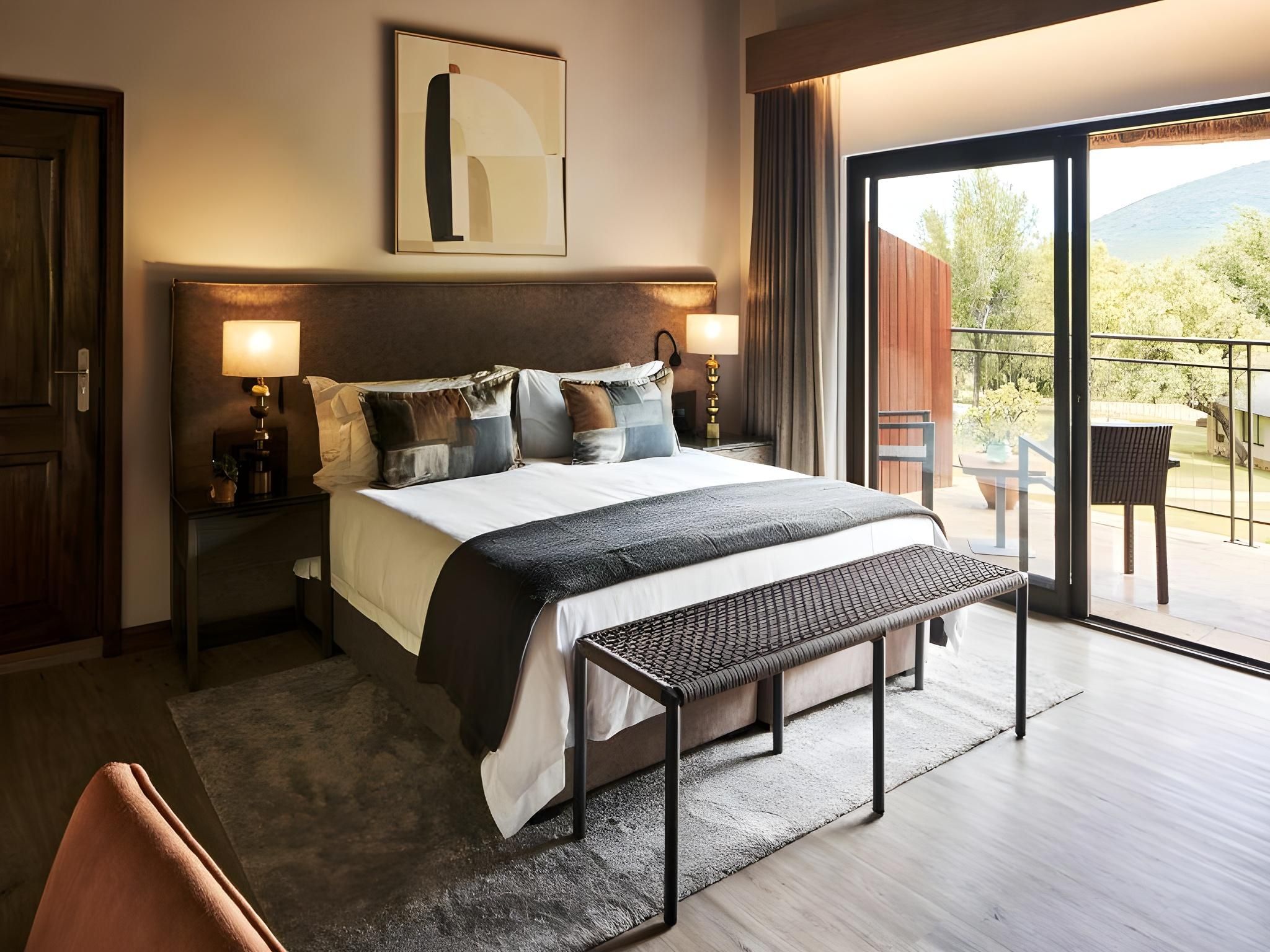 Deluxe King Room