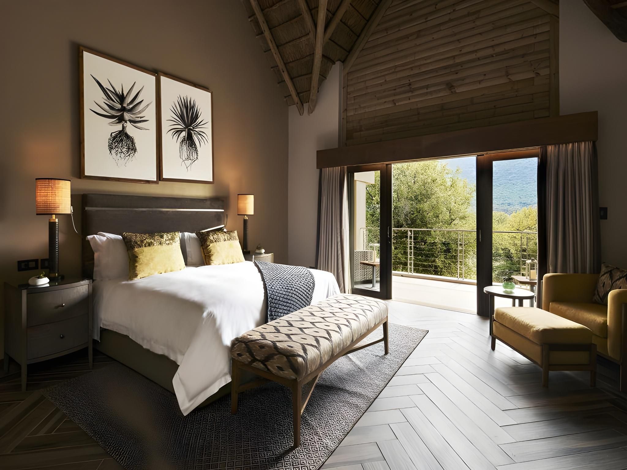 Premium King Room - Non-Smoking