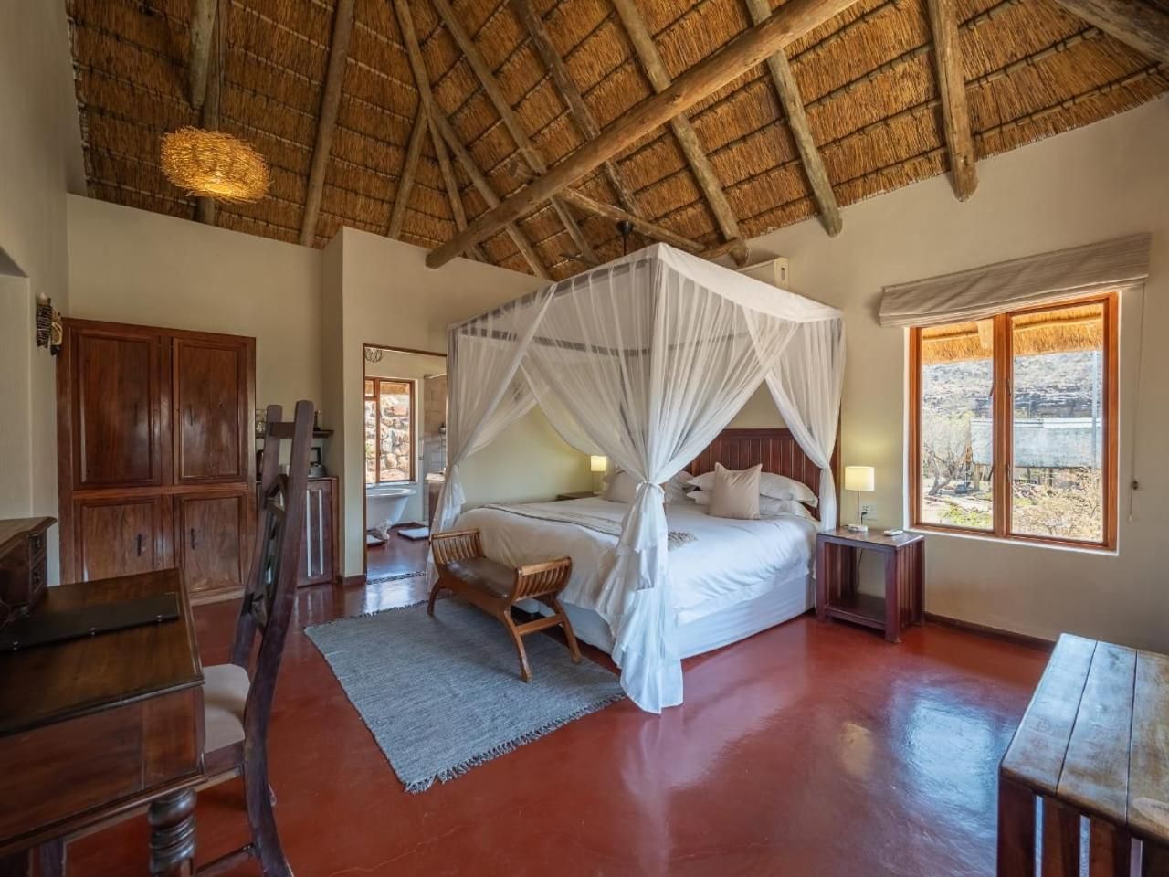 Shibula Solar Safari Big 5 Lodge Two-Bedroom Chalet