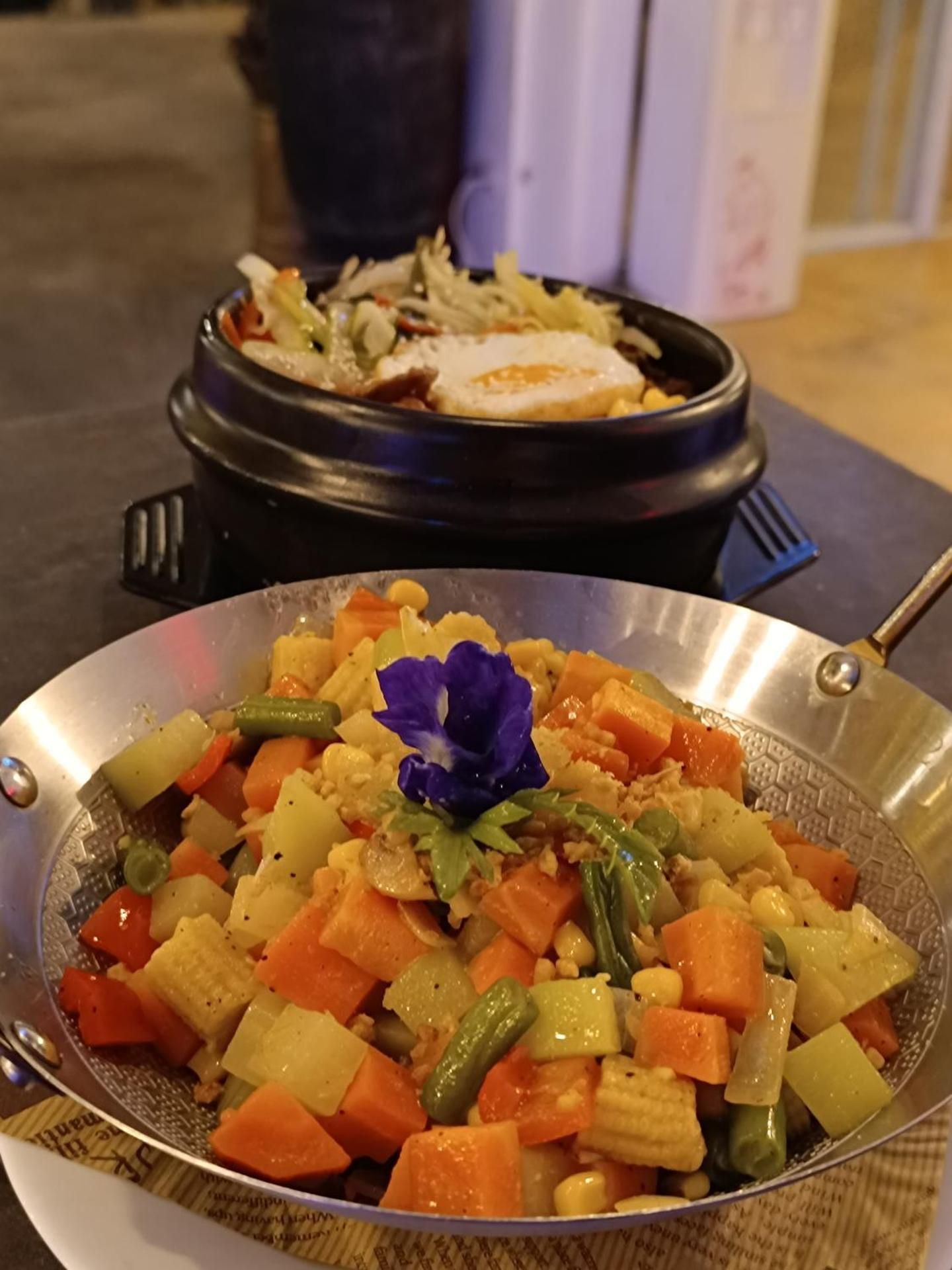 Plato De Ciudad II