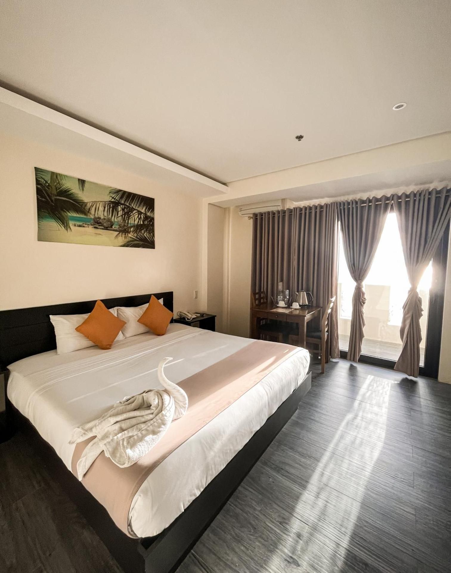 Deluxe King Room
