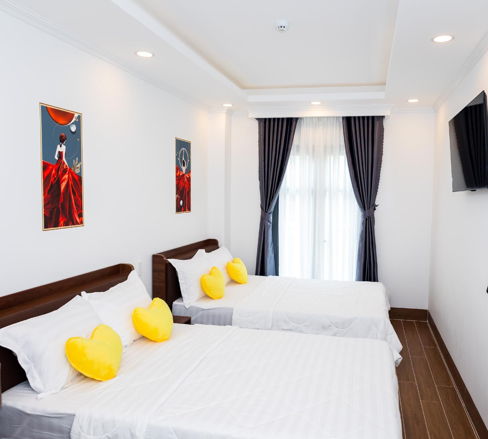 Family Room - 2 Queen Bed