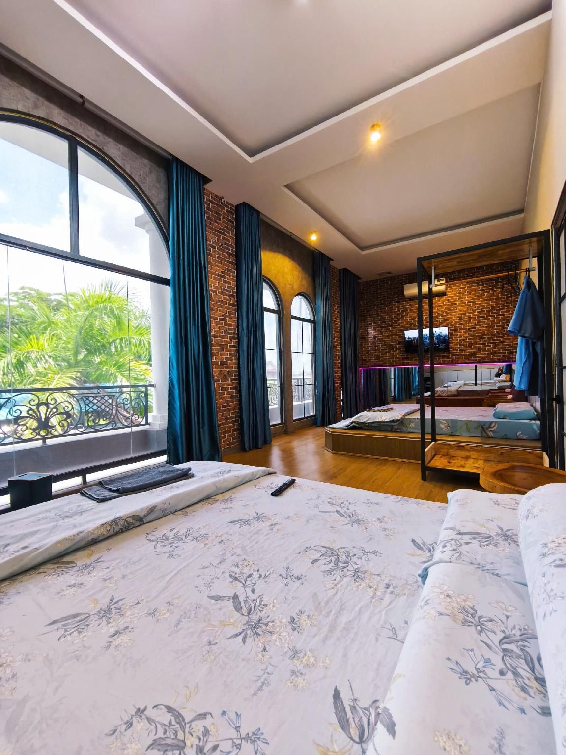 Quadruple Room with Balcony