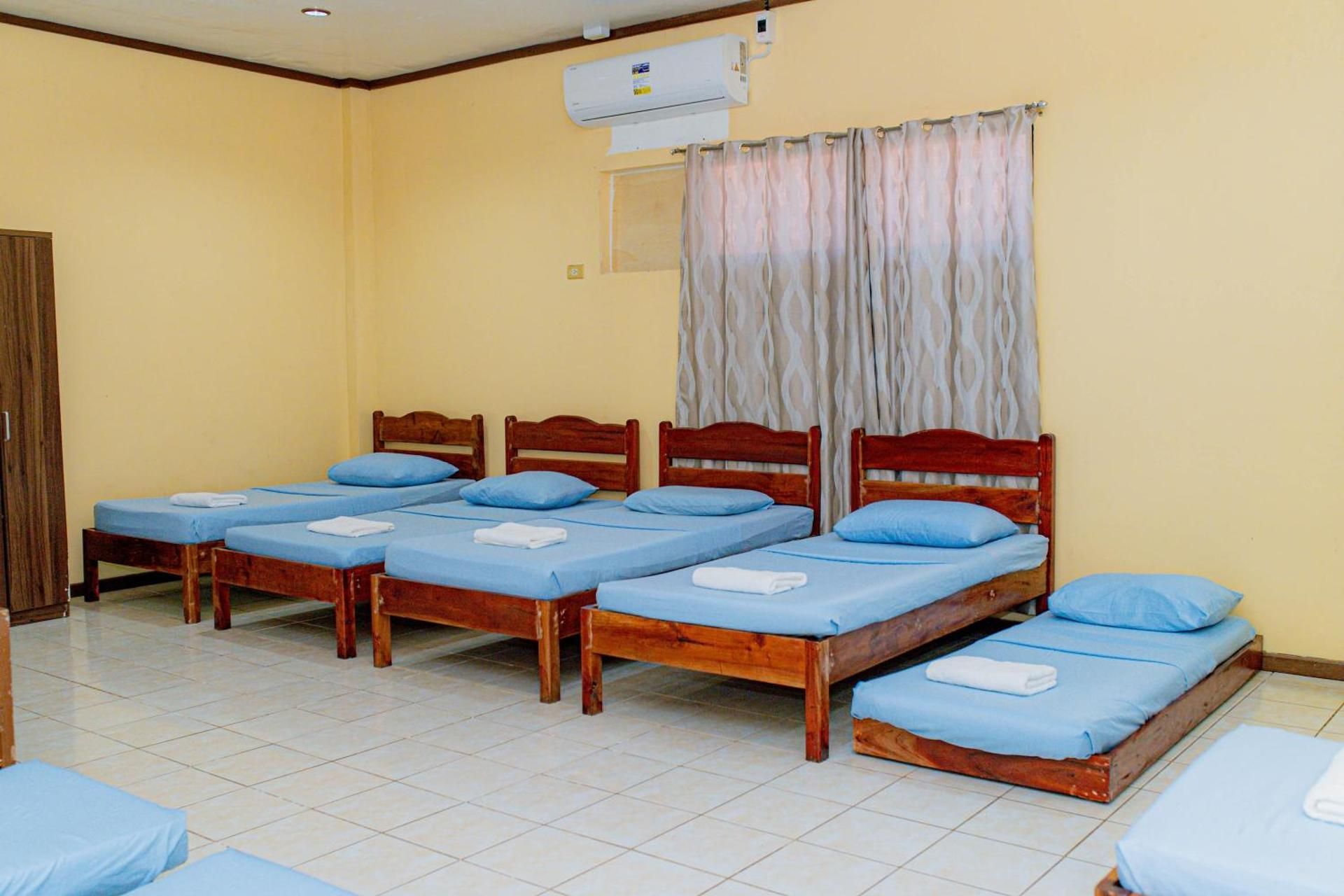 Mixed Dormitory Room