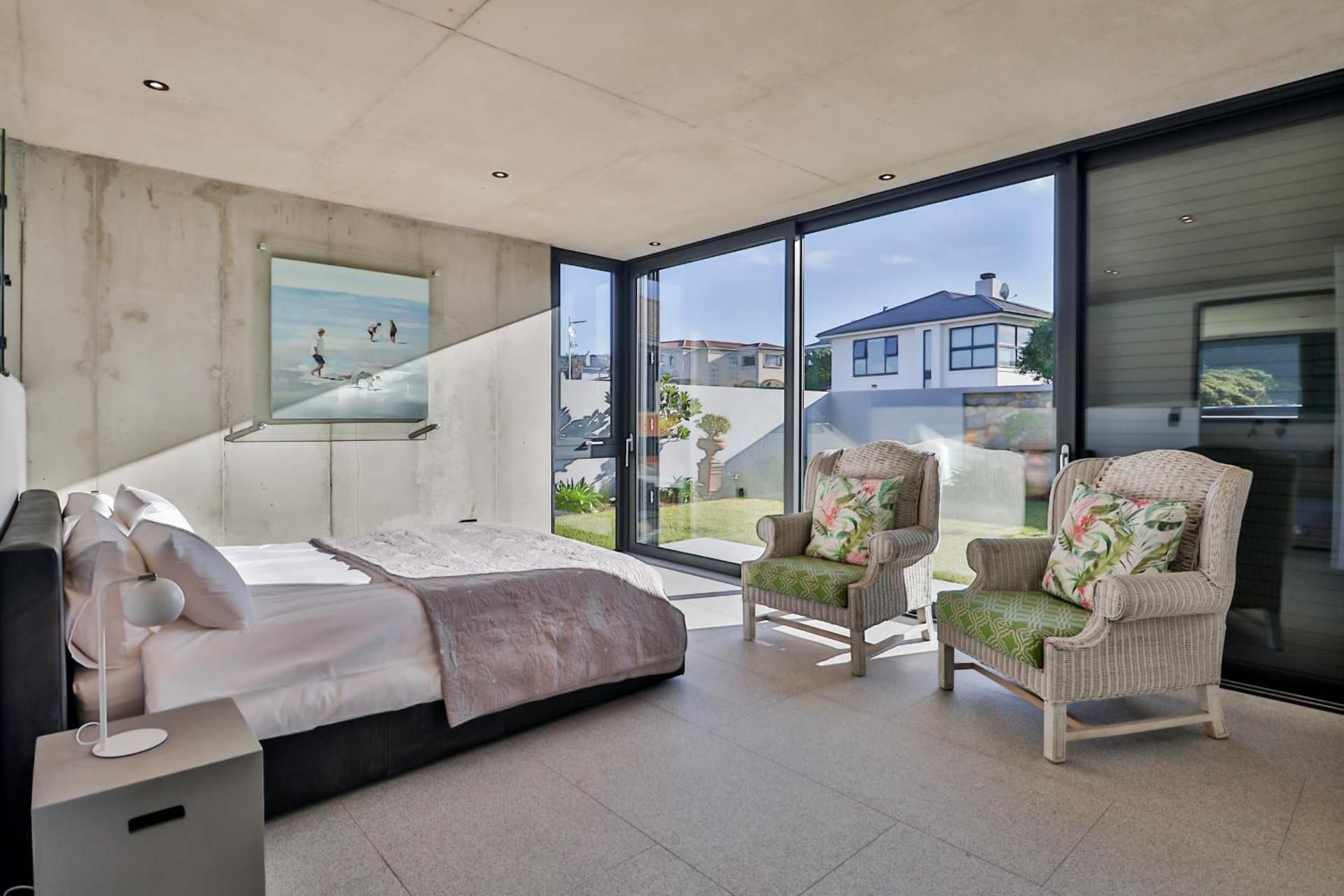 Apartment with Garden View
