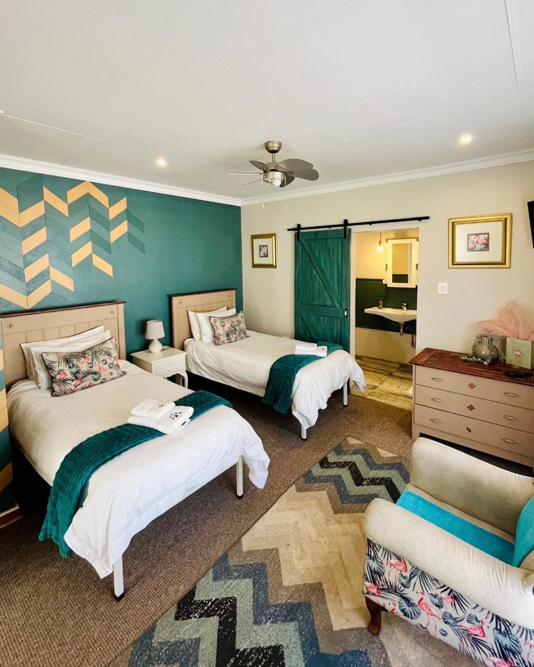 Standard Twin Room
