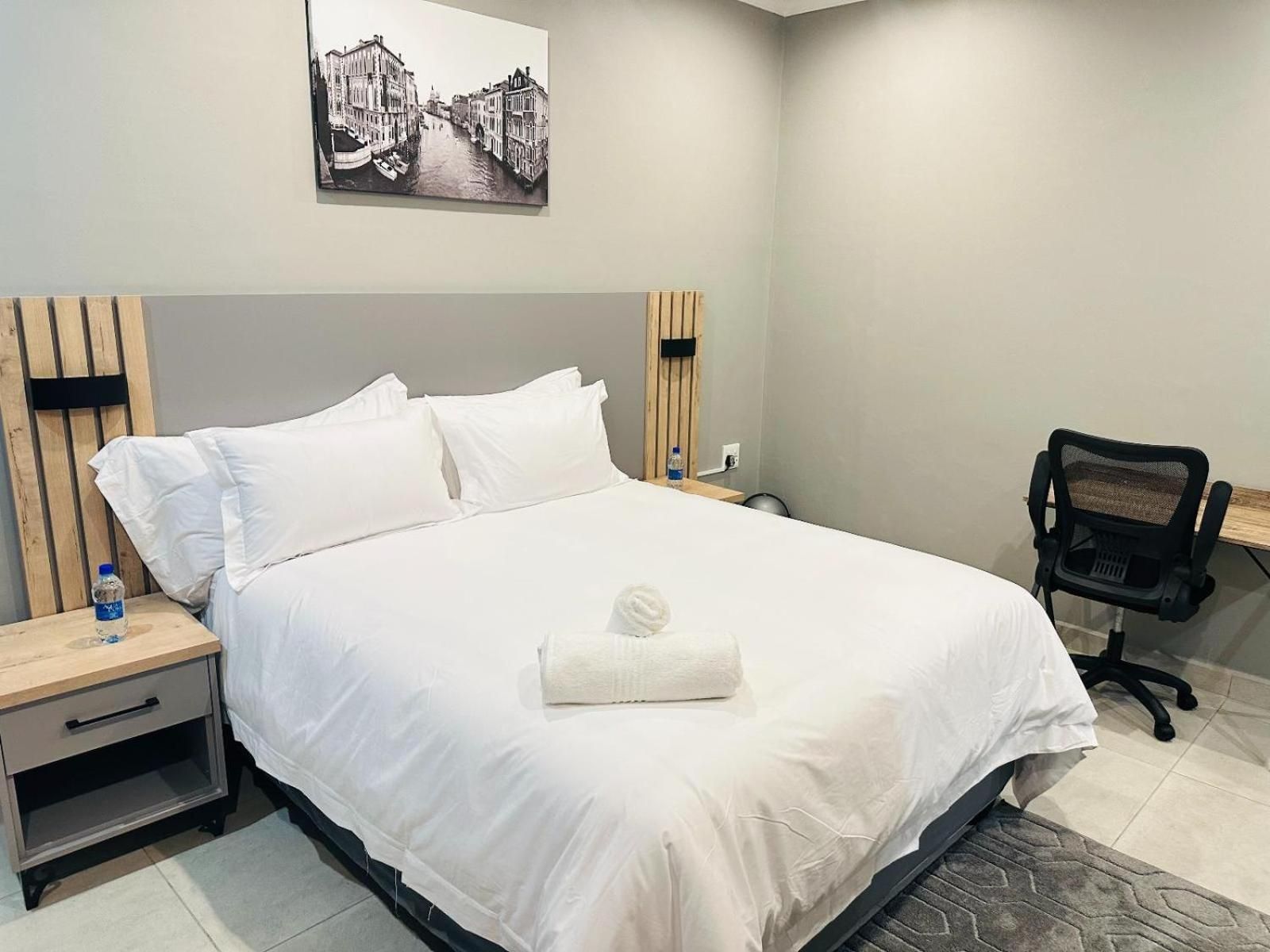 Comfort Queen Room