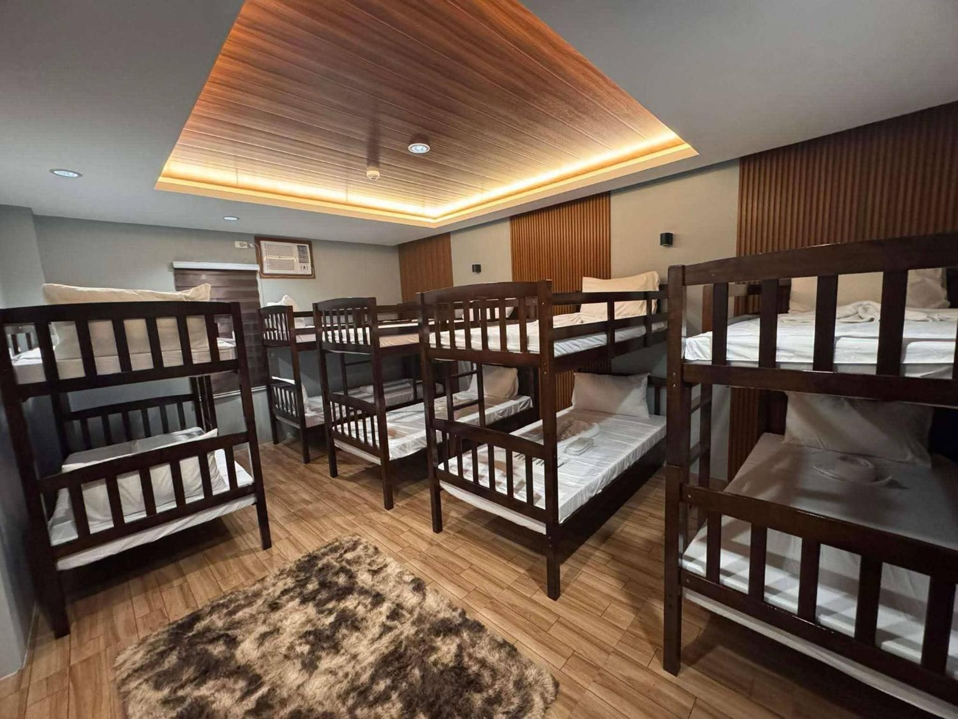Mixed Dormitory Room