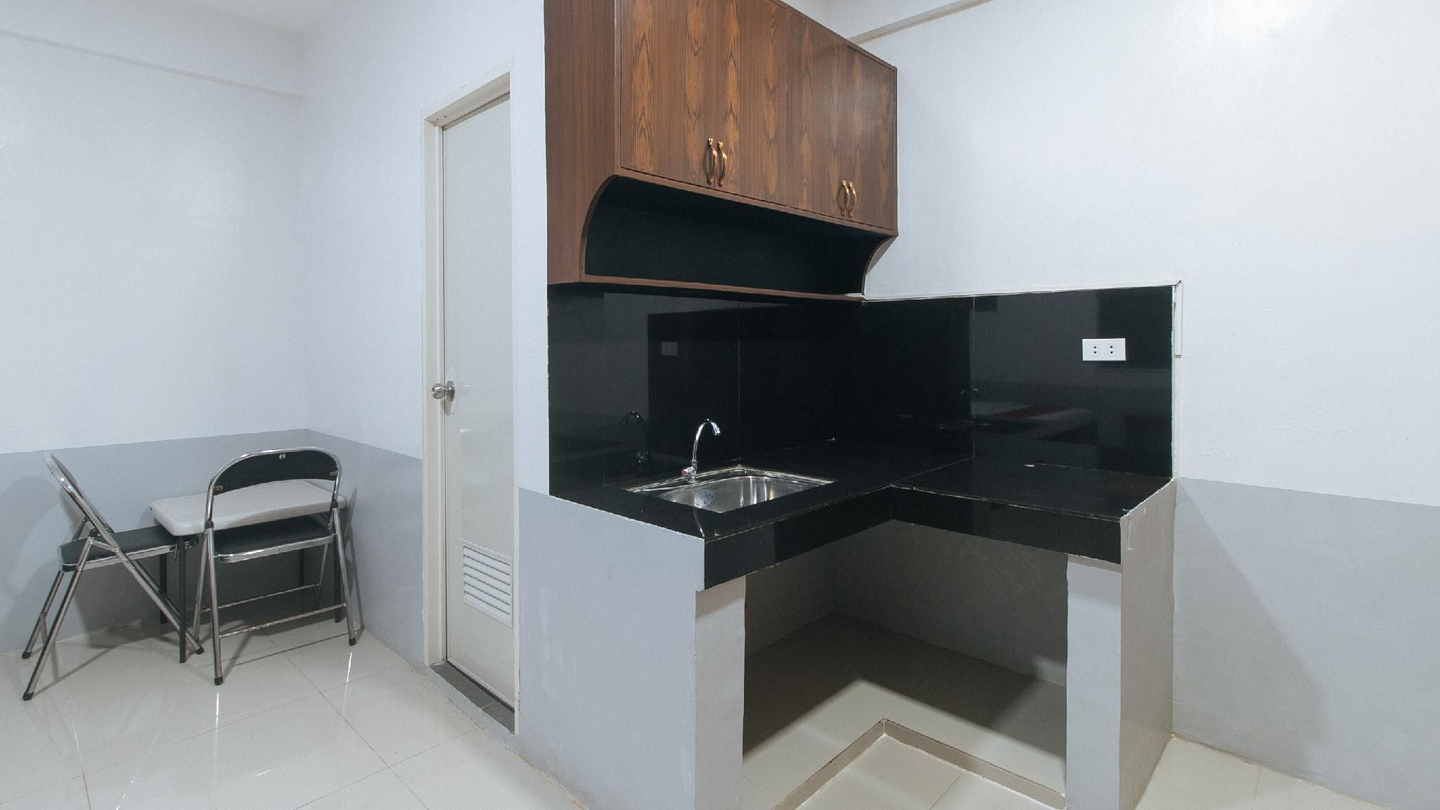 RedDoorz @ Walk Inn Apartelle Antipolo Standard Double Room 2