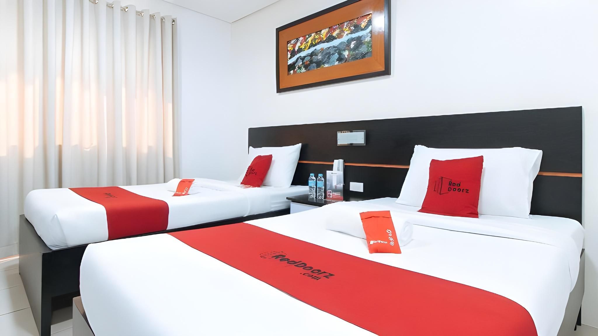 RedDoorz near LRT 2 Antipolo Station Family Room