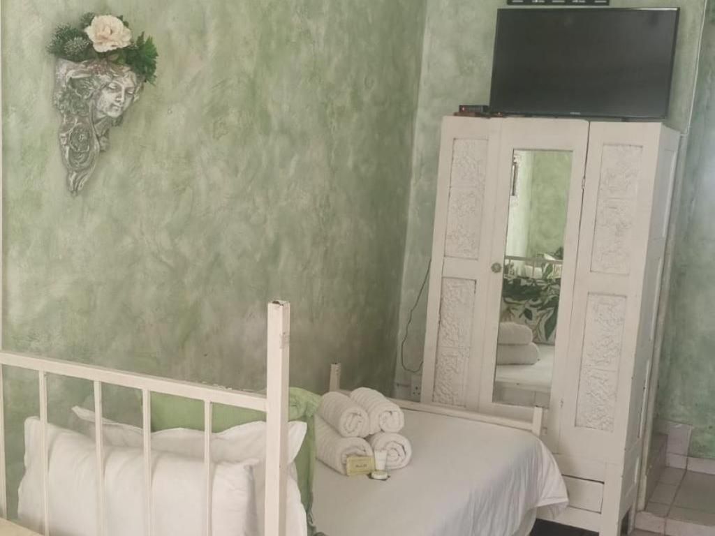 Budget Triple Room