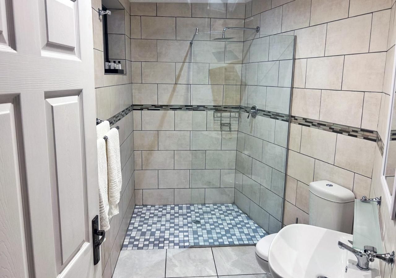 Victoria House Classic Twin Room 2