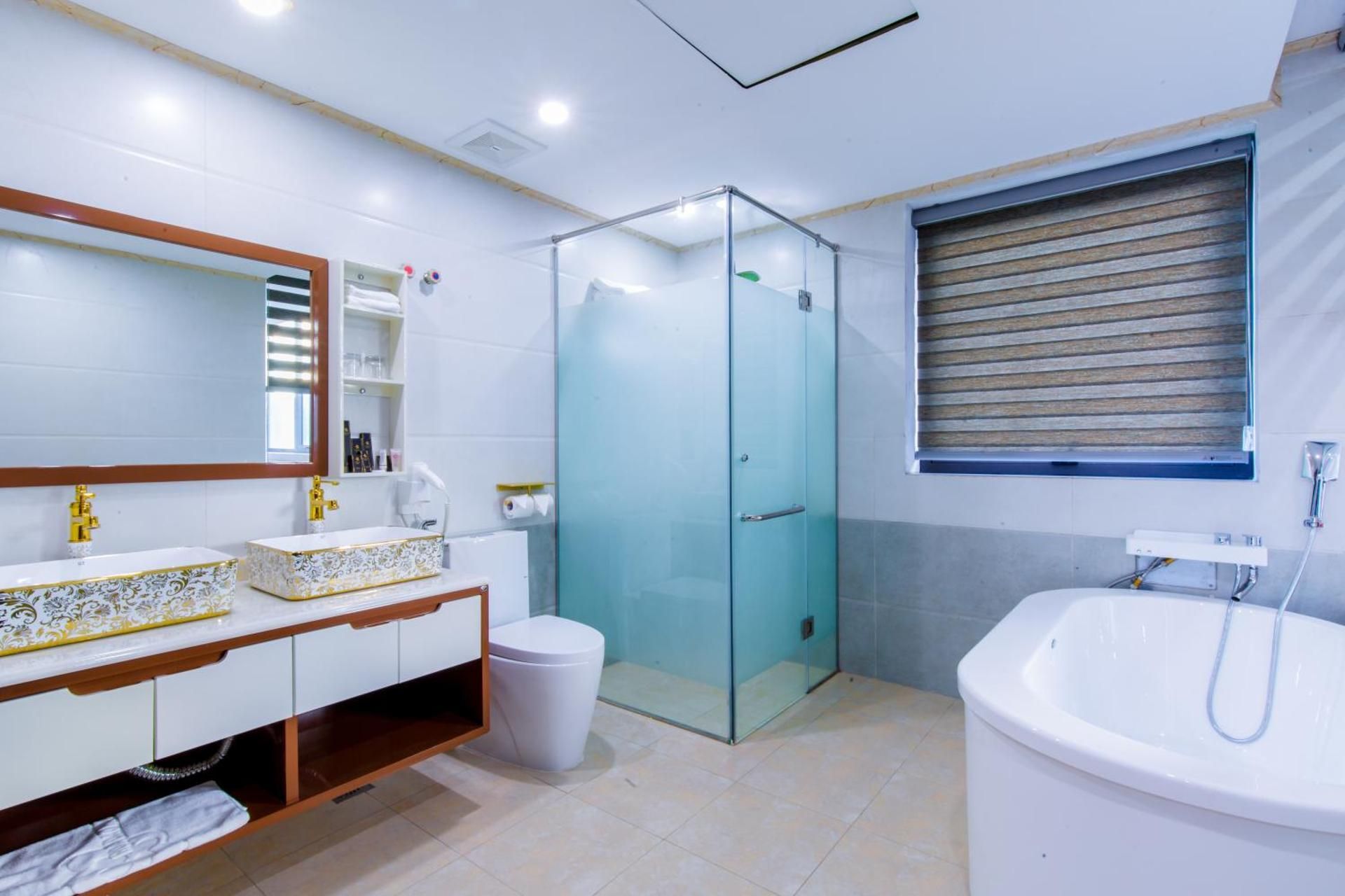 King Room with Balcony