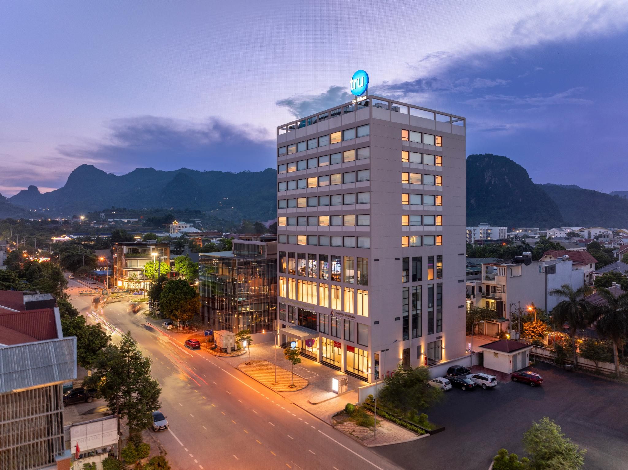 Tru by Hilton Hoa Binh City Centre