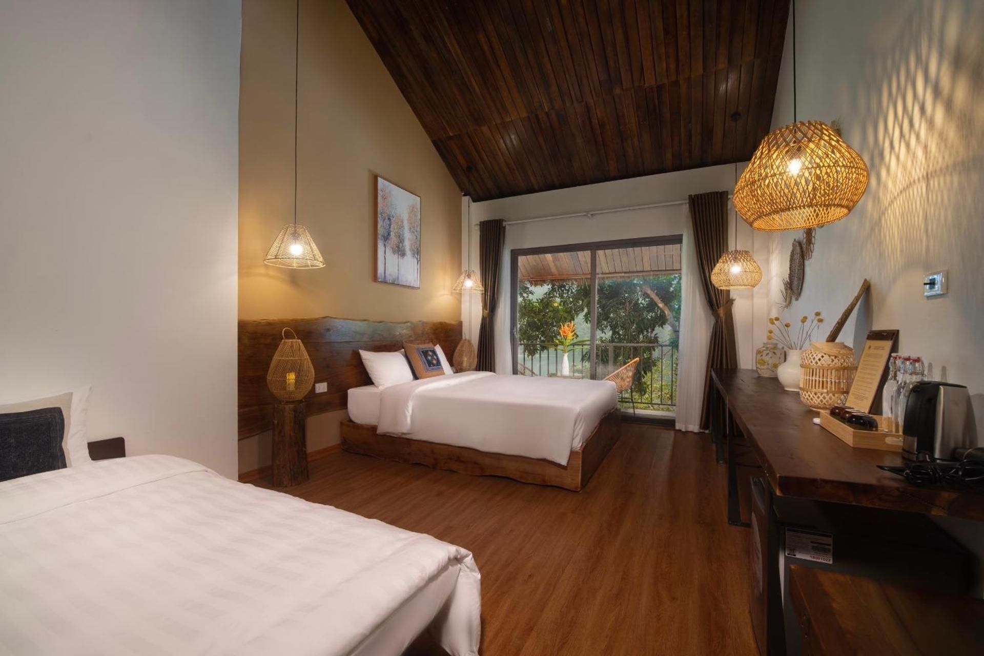 Suite with Lake View