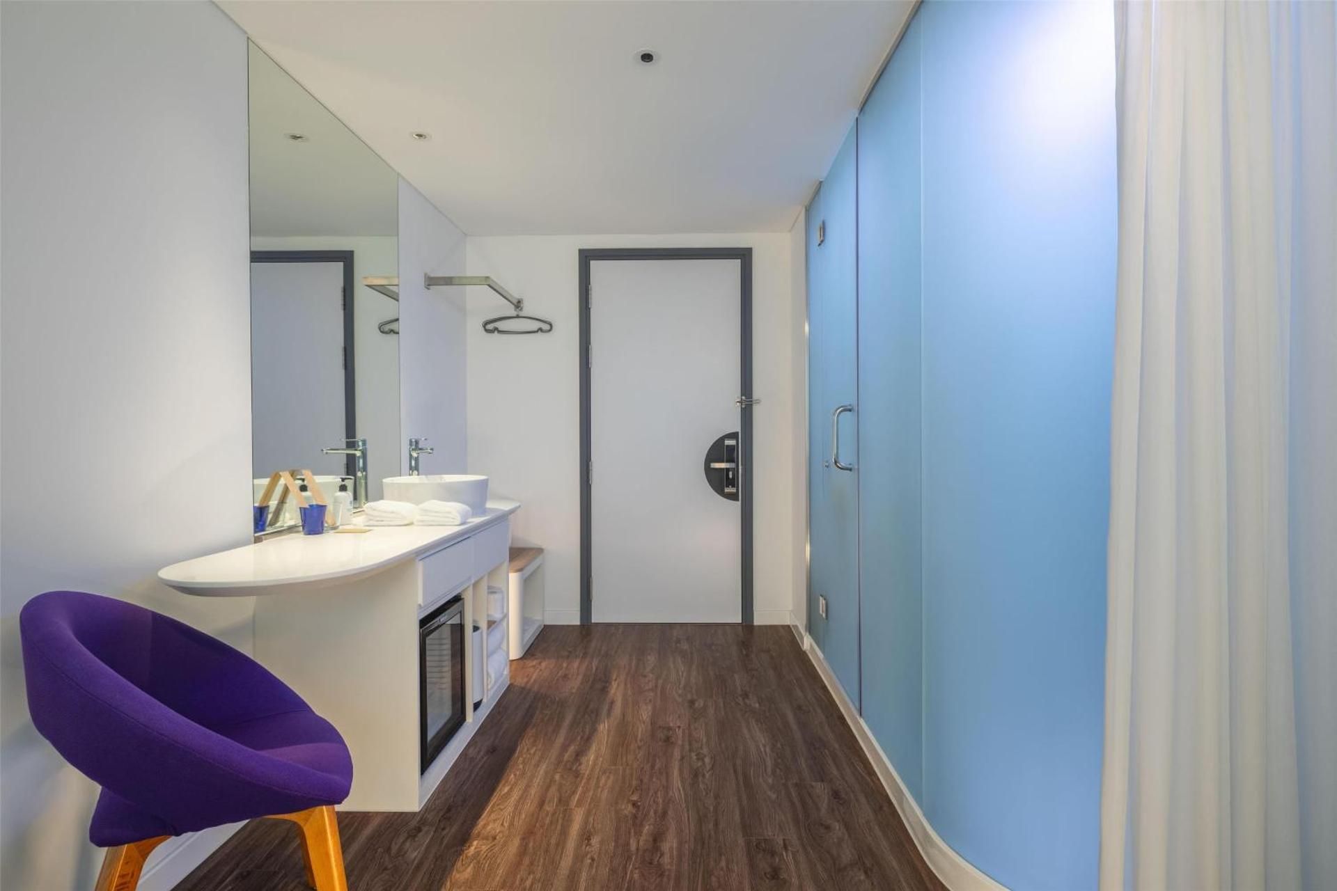 Tru by Hilton Lang Son City Centre 1 King Bed Room 3