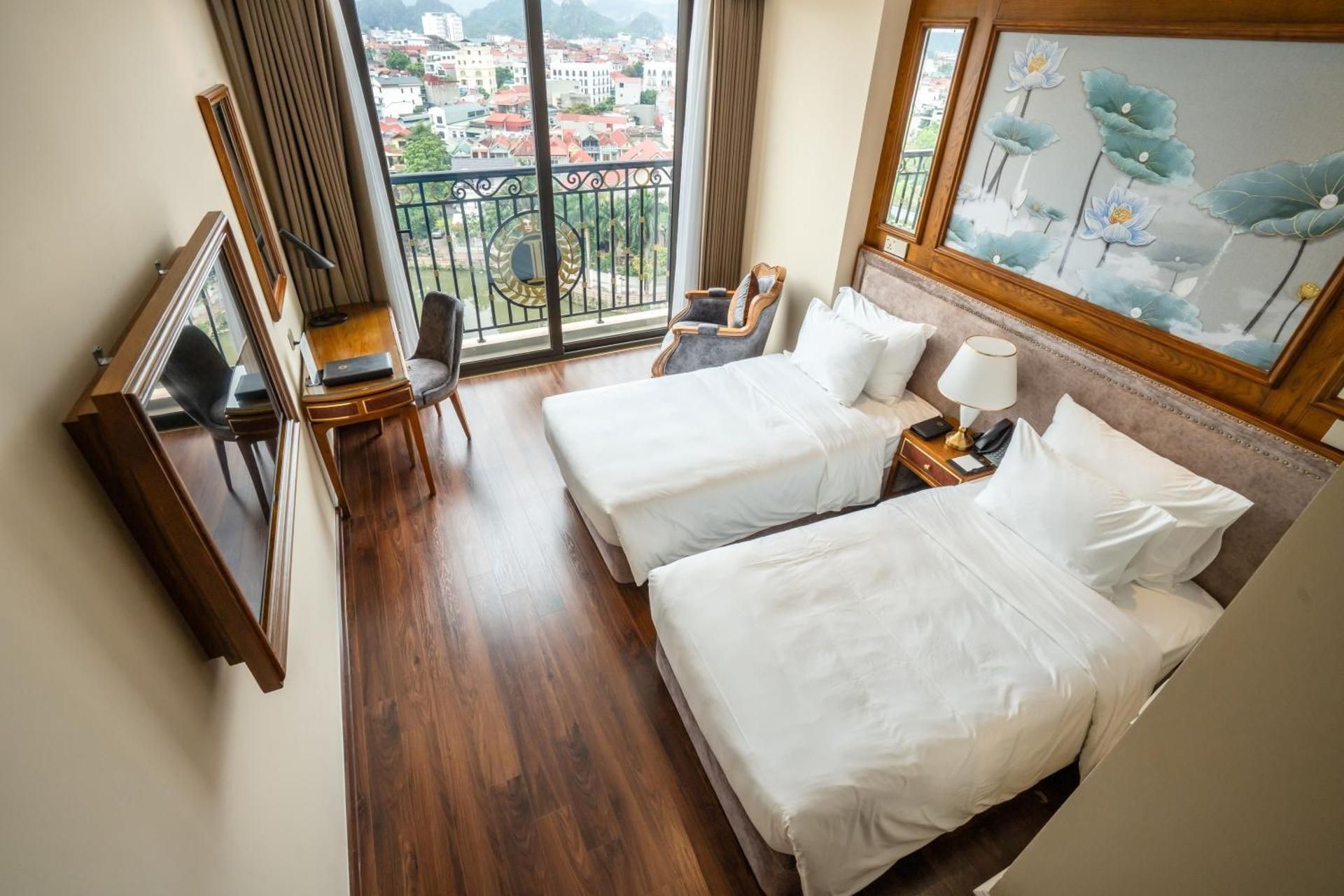 Deluxe Double or Twin Room with Lake View