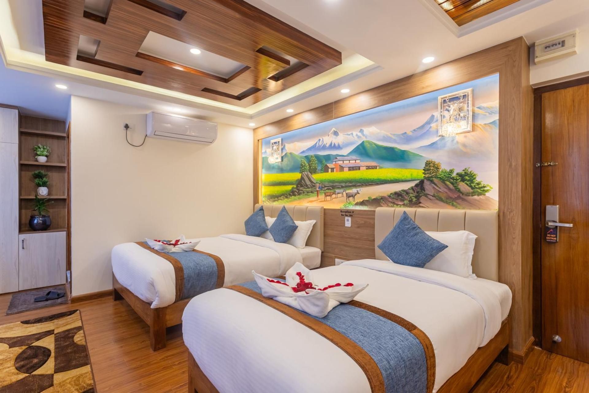 Deluxe Family Room