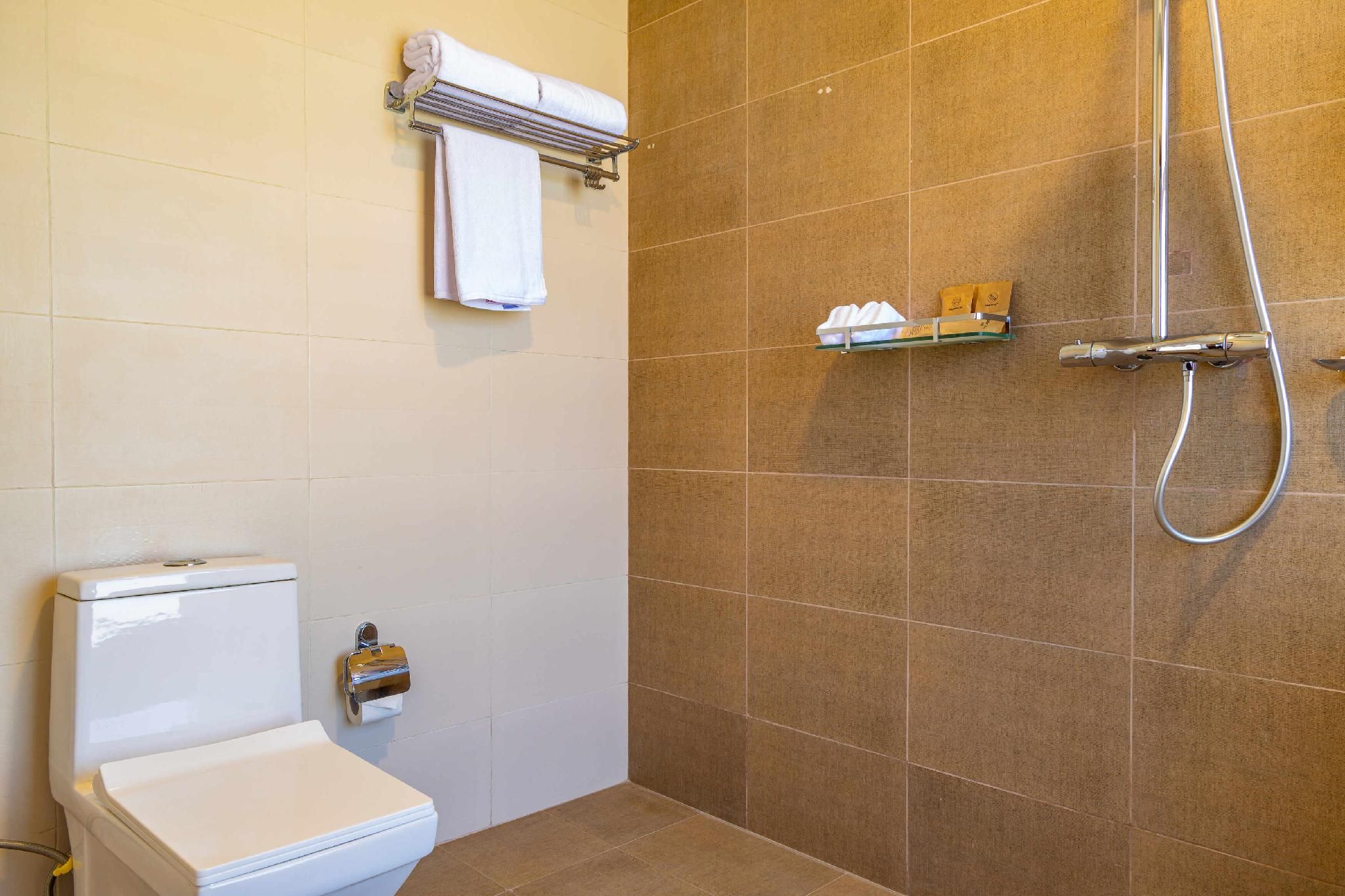 Mhendo Hotel & Studio Suites  Executive Twin 3