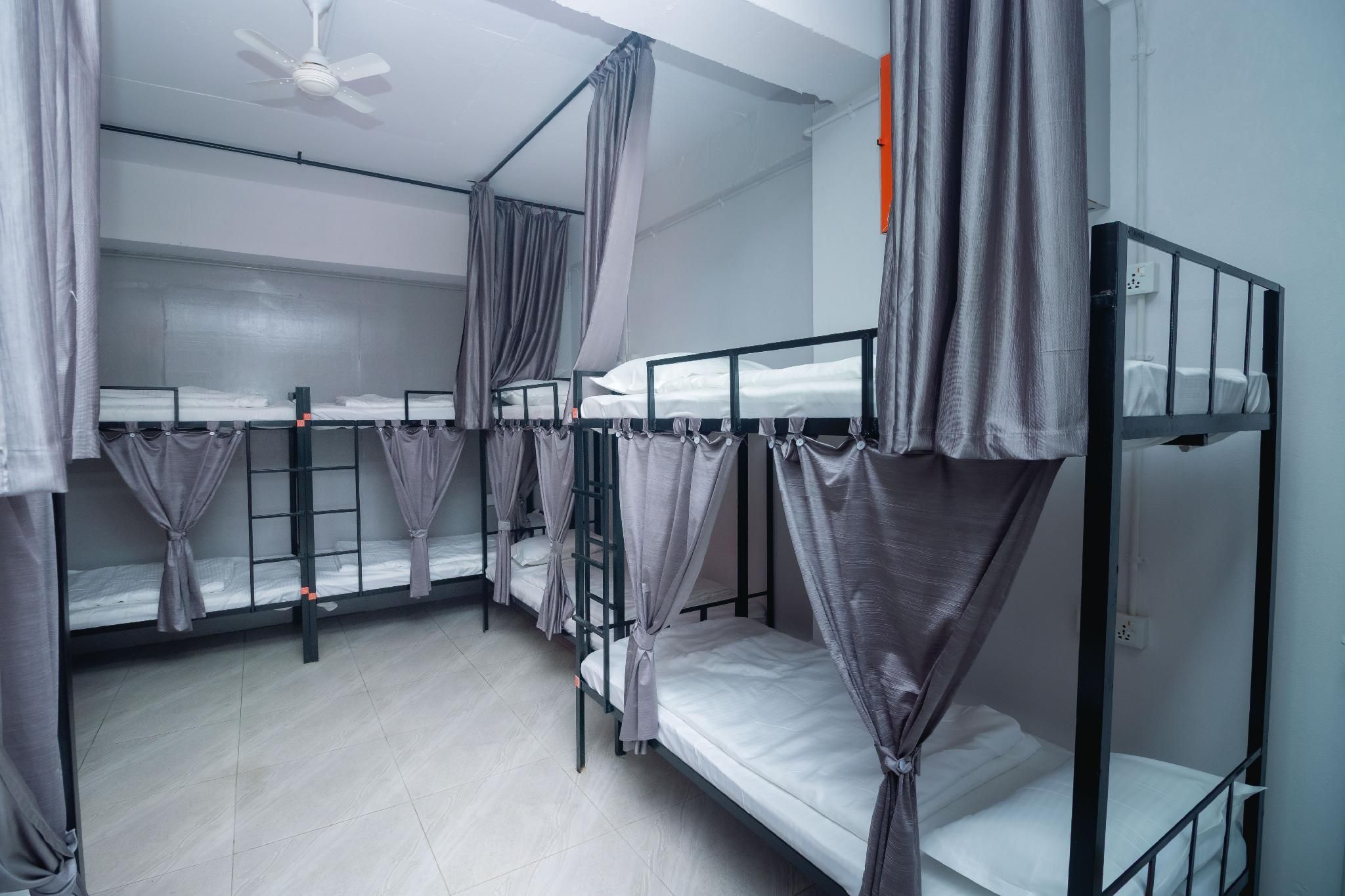 Male Dormitory Room For 8