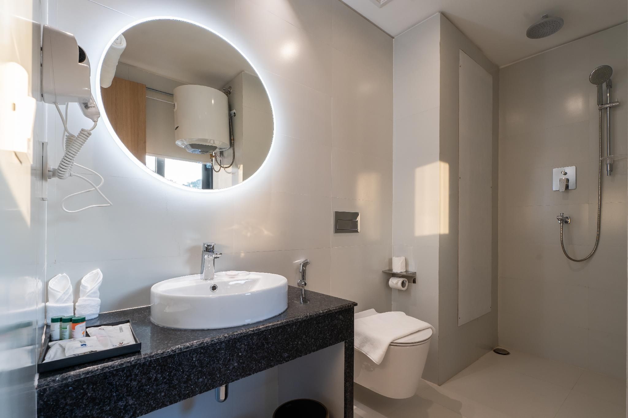 Atithi Suites Deluxe Suite 2