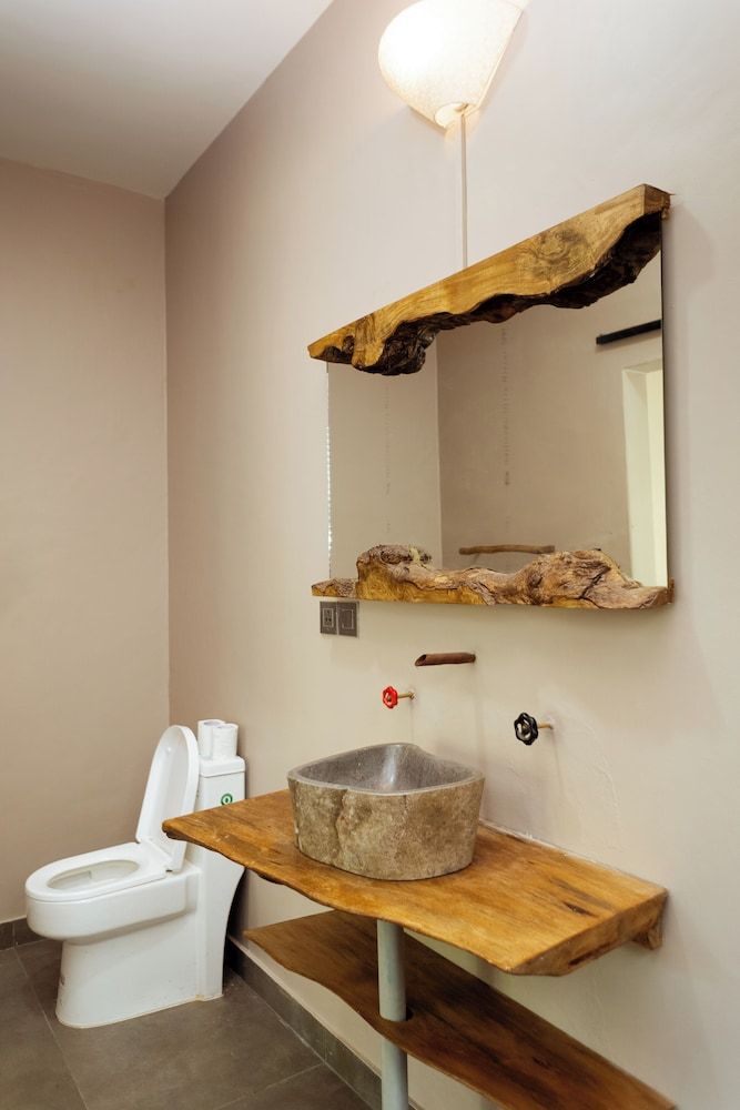 Krazy Gecko Resort Deluxe Double Room, Garden View 3