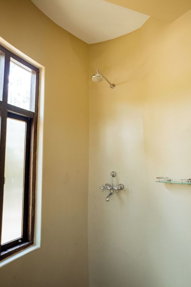 Krazy Gecko Resort Deluxe Studio Suite, Patio, Resort View 6