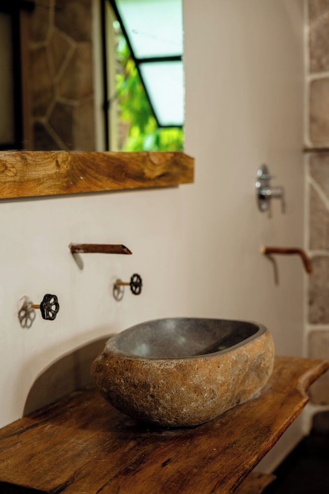 Krazy Gecko Resort Deluxe Double Room, Garden View 6