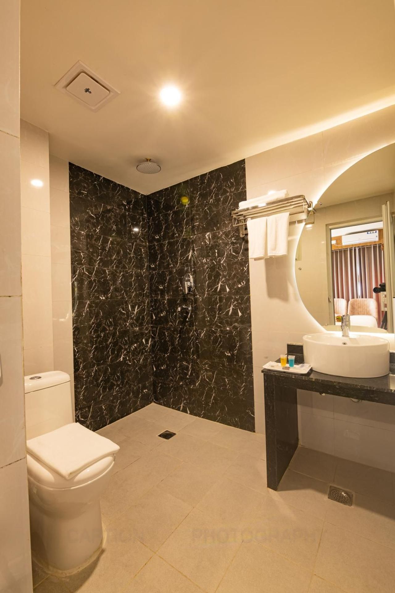 Super Deluxe Family Room