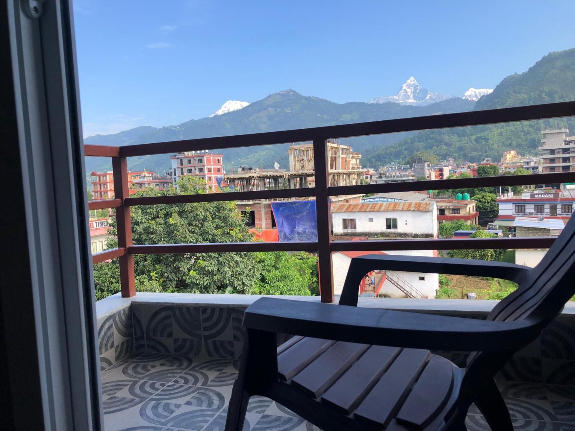 Deluxe Double or Twin Room with Mountain View