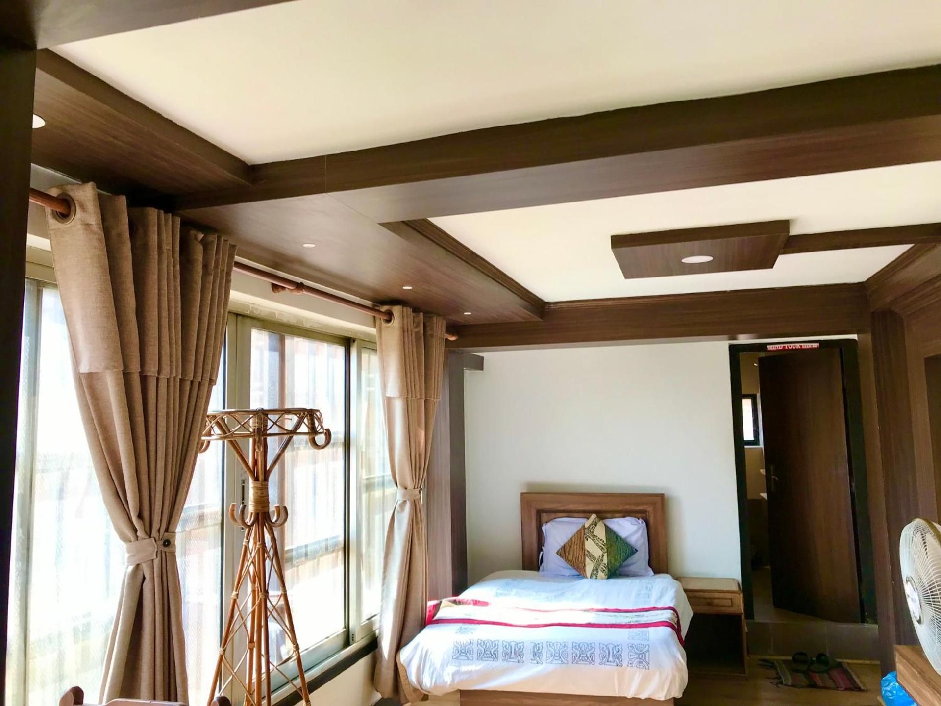 Family Room with Garden View