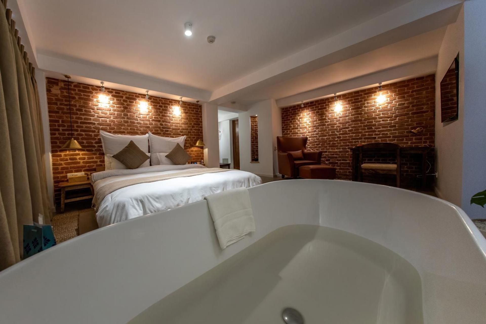 The Nanee Suites Room 2