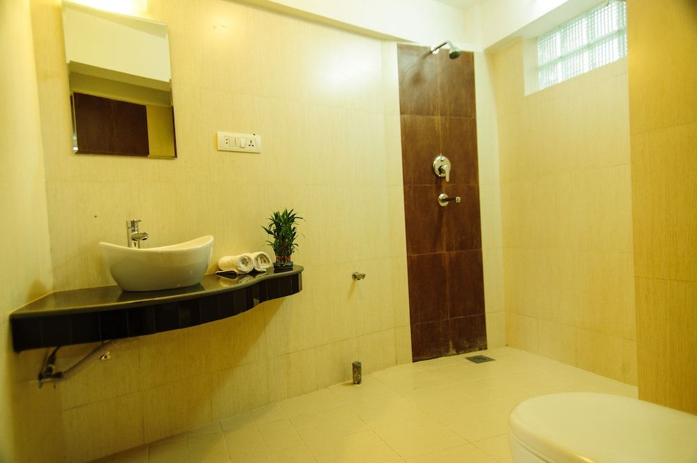 THAGU CHHEN A Boutique hotel Premium Studio Suite, 1 Double Bed, Ensuite, Mountain View 6