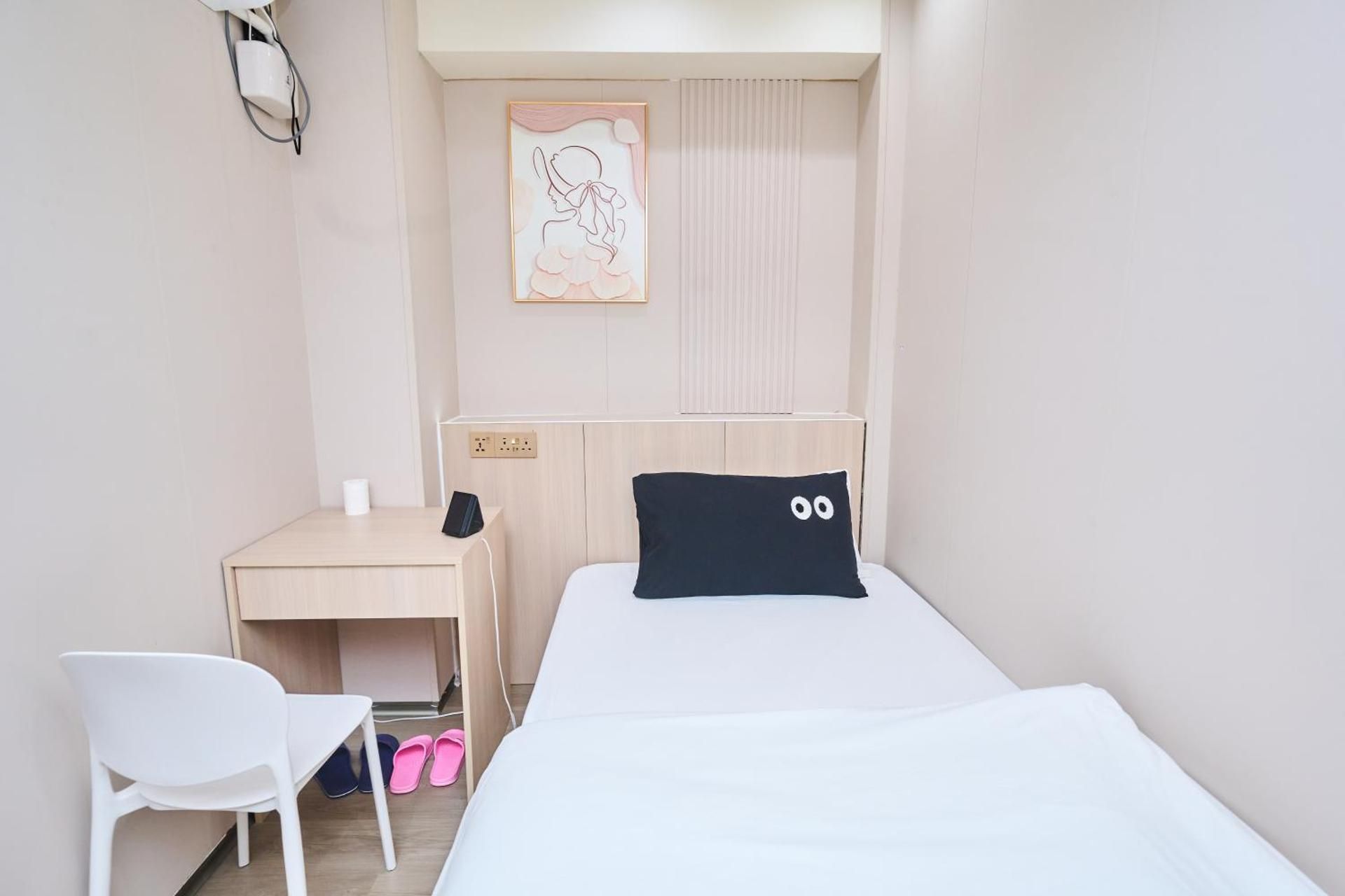 Deluxe Single Room