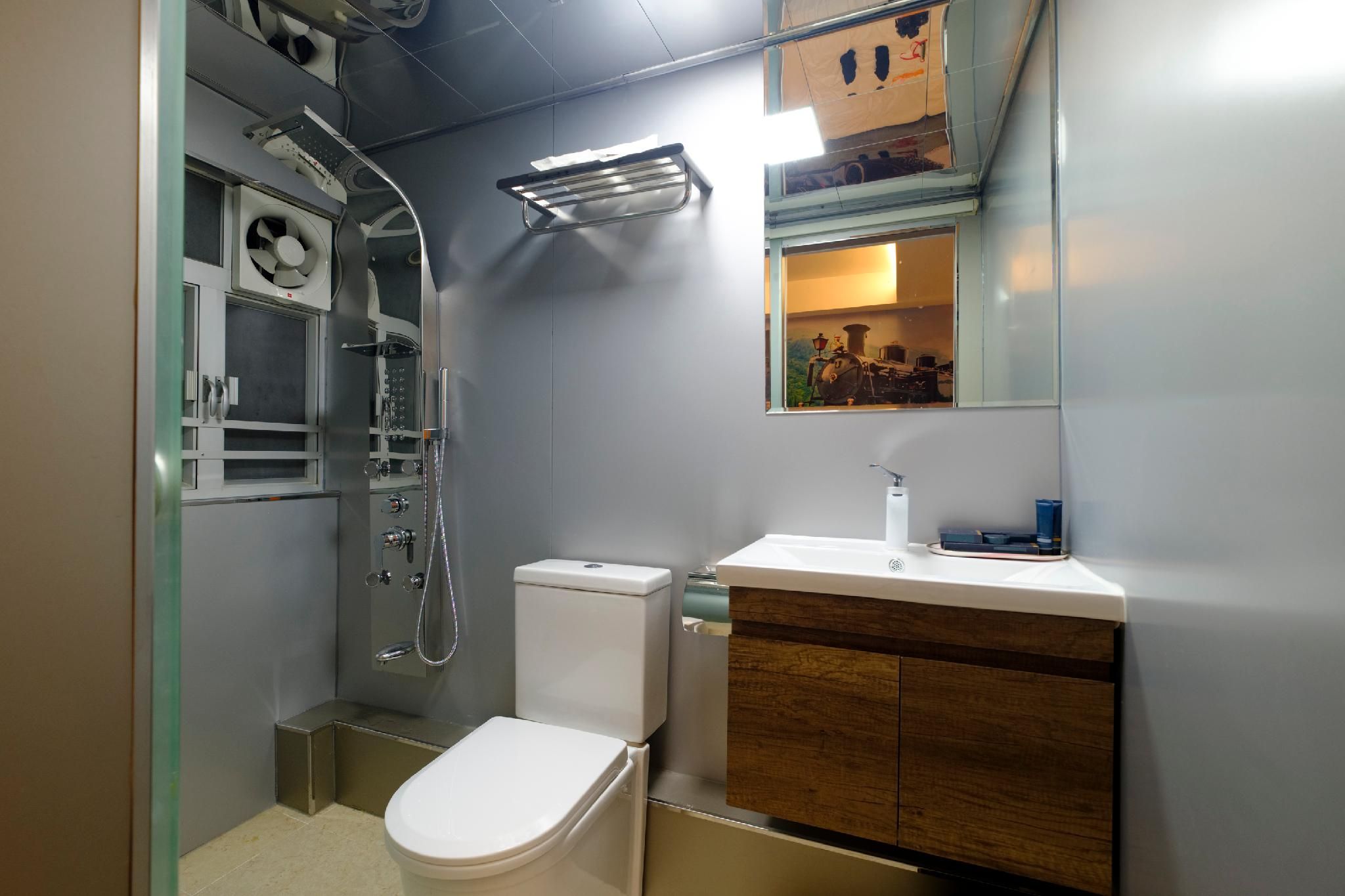 HOLY HOLIES Theme Room 3