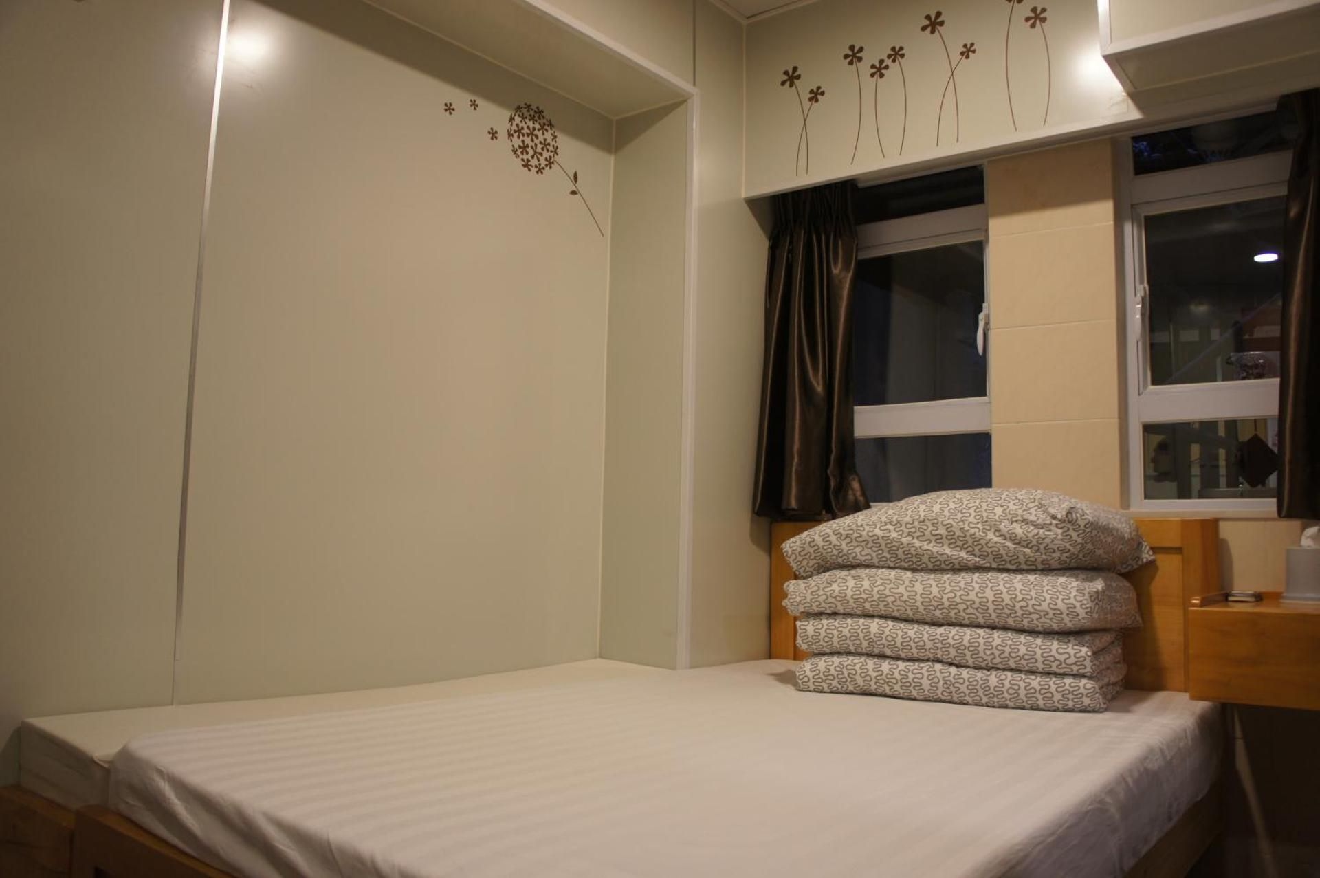 Single Room - 1 Double Bed
