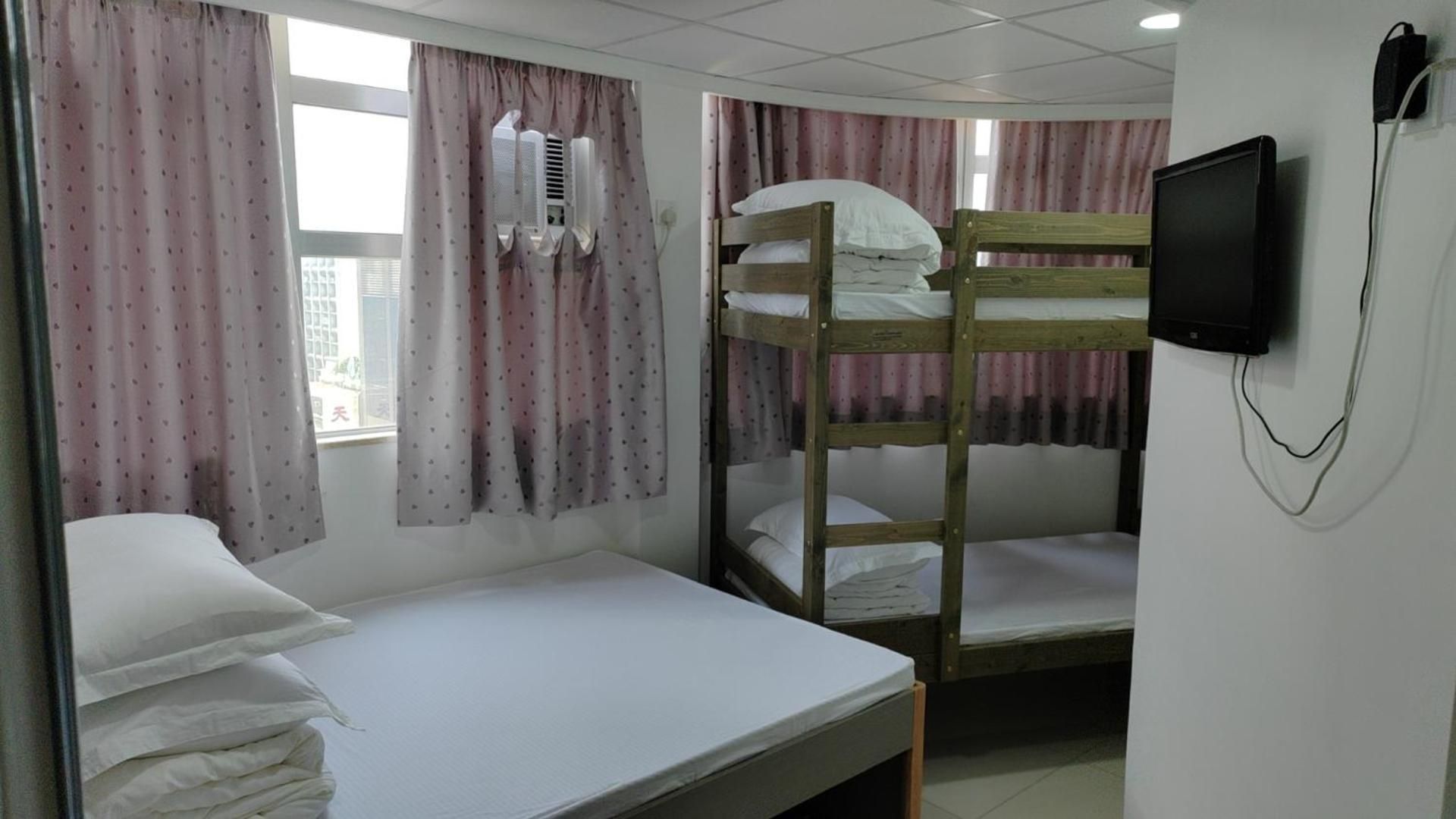 Quadruple Room with Shower