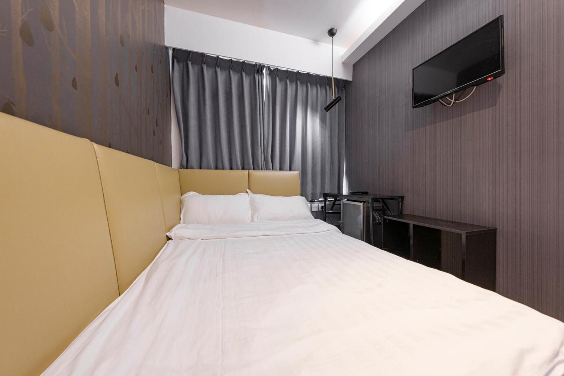 Single Room With Private Bathroom