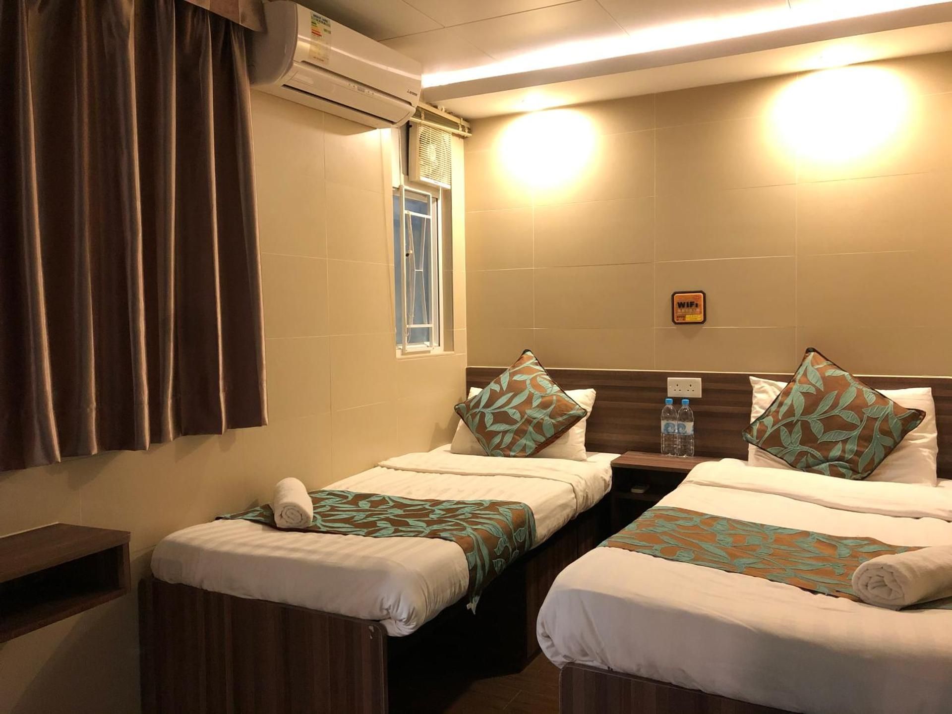 Twin Room with Private Bathroom
