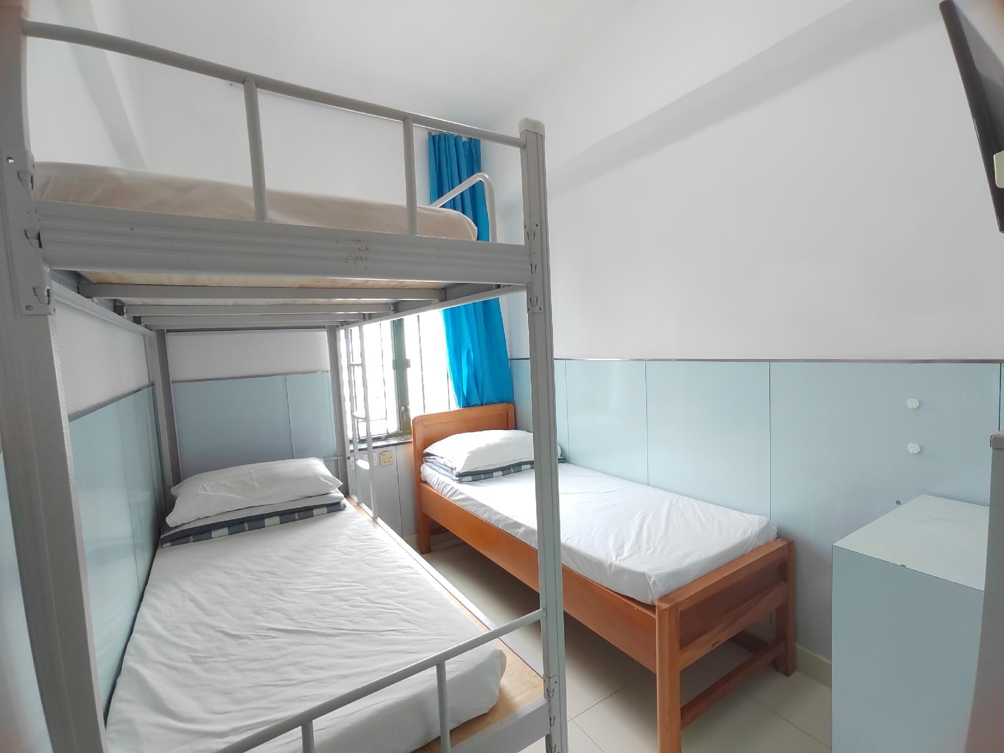 Bed in 12-Bed Mixed Dormitory Room