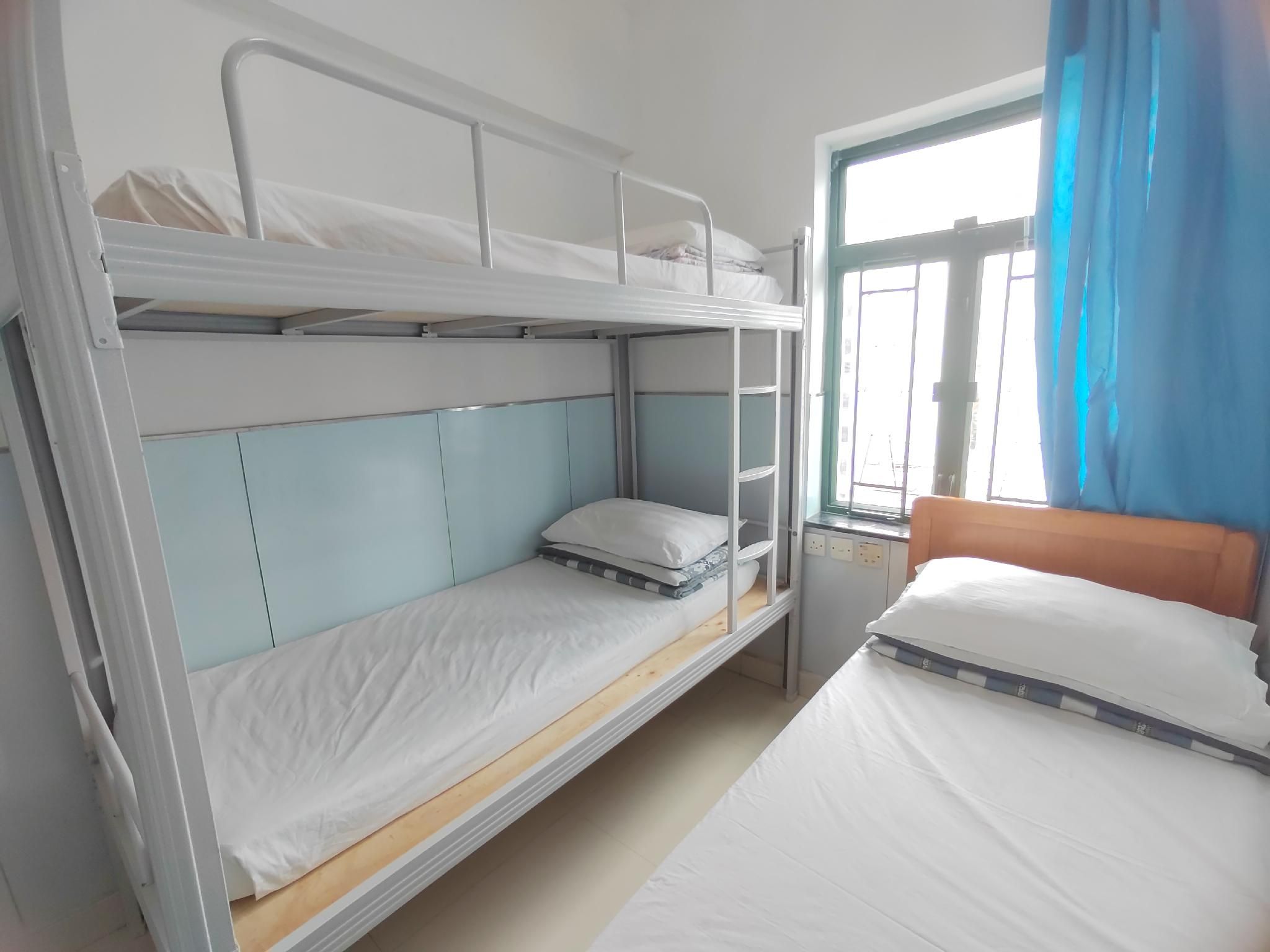 Bed in 12-Bed Mixed Dormitory Room