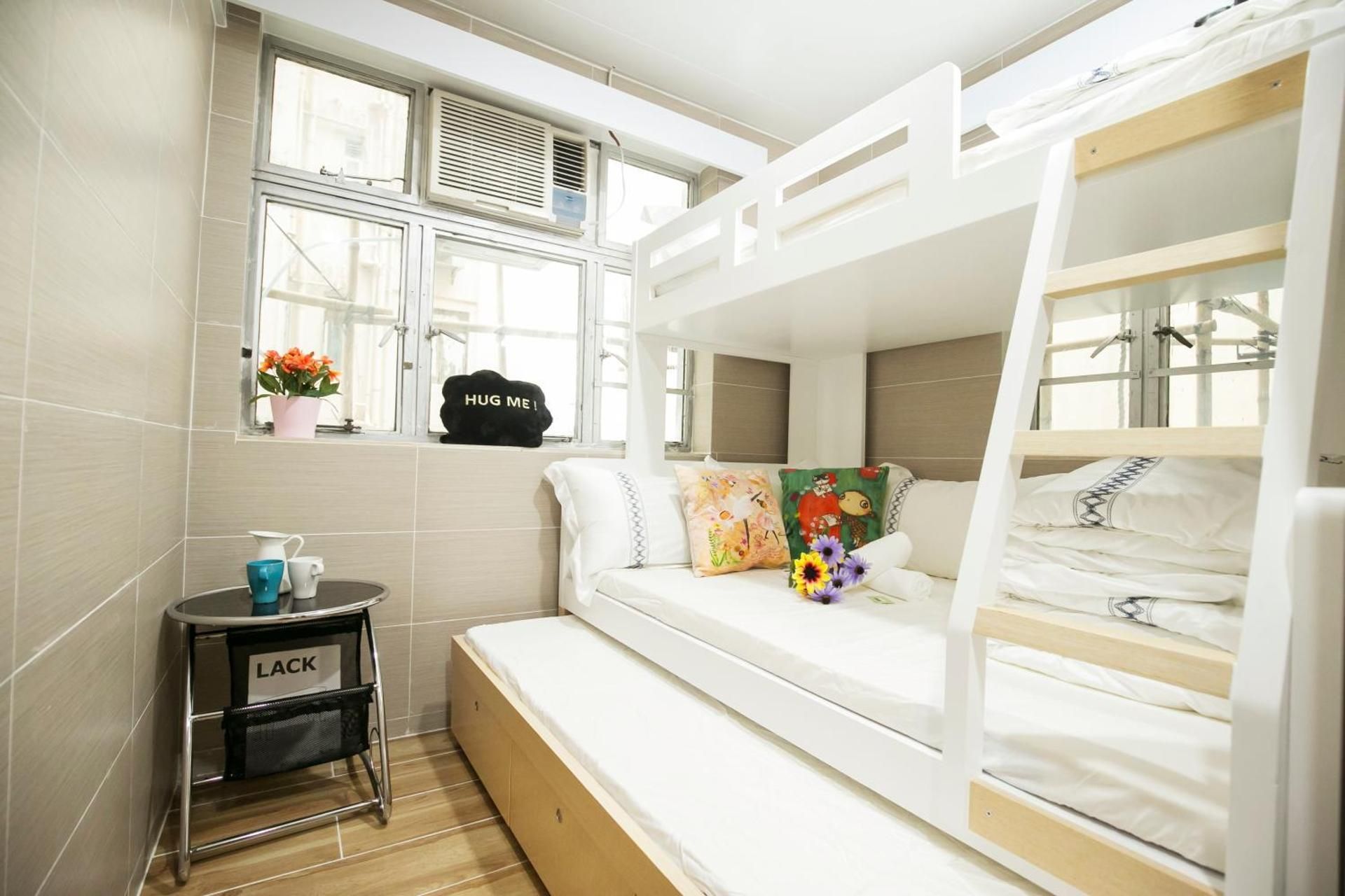 Family Room (Total 10 bunk beds in 2 rooms)