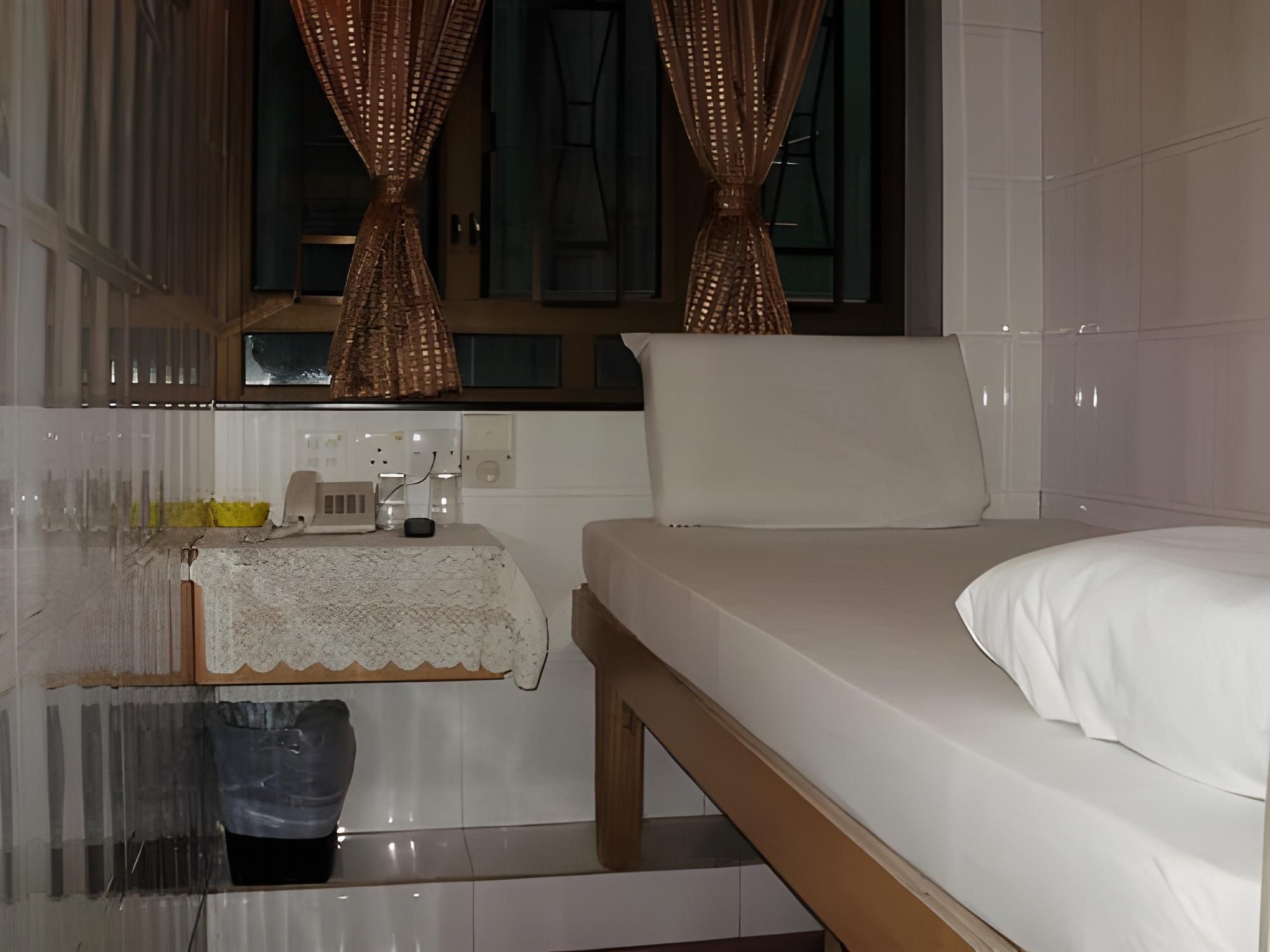 Economy Single Room